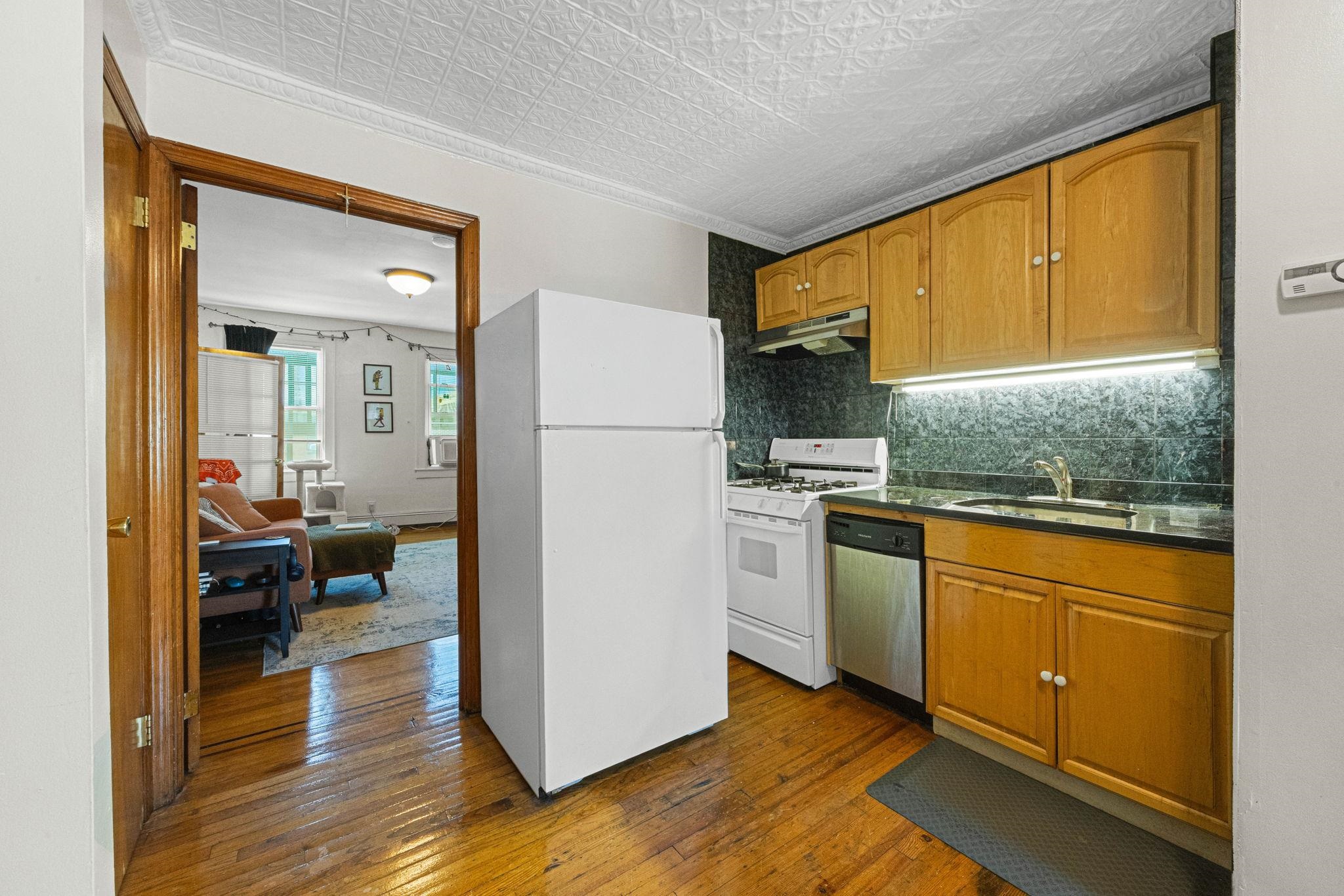 339 PARK AVE Unit: C
