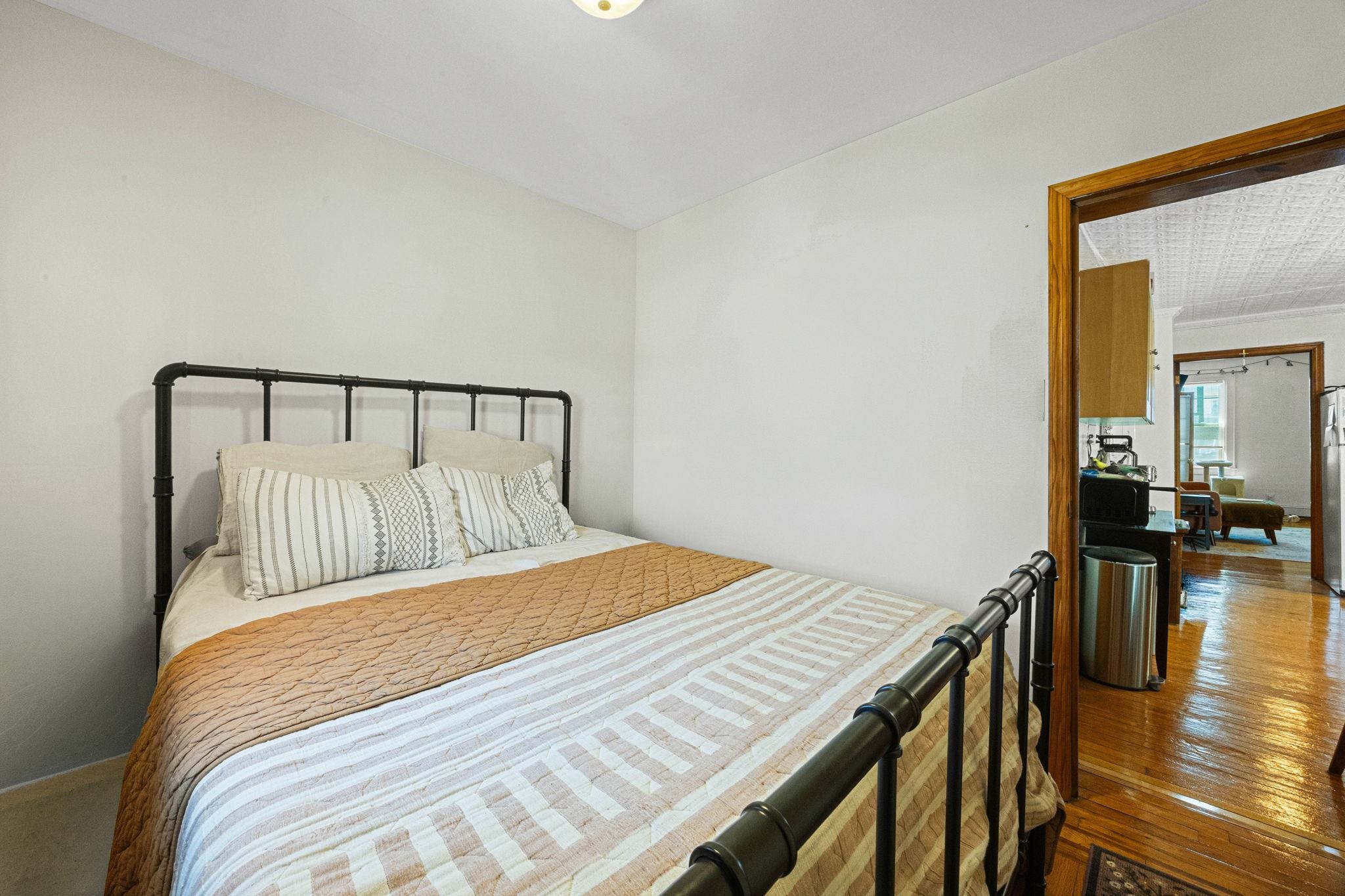 339 PARK AVE Unit: C
