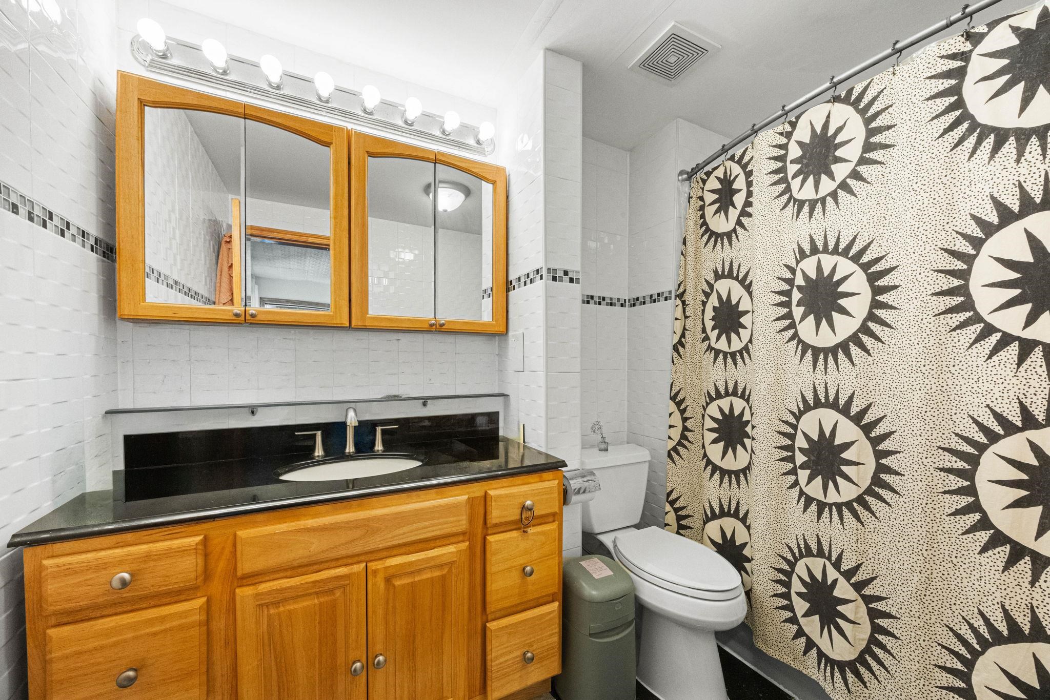 339 PARK AVE Unit: C