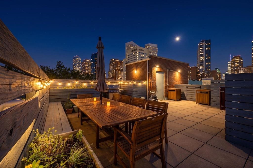 222 MONTGOMERY ST Unit: 1-J