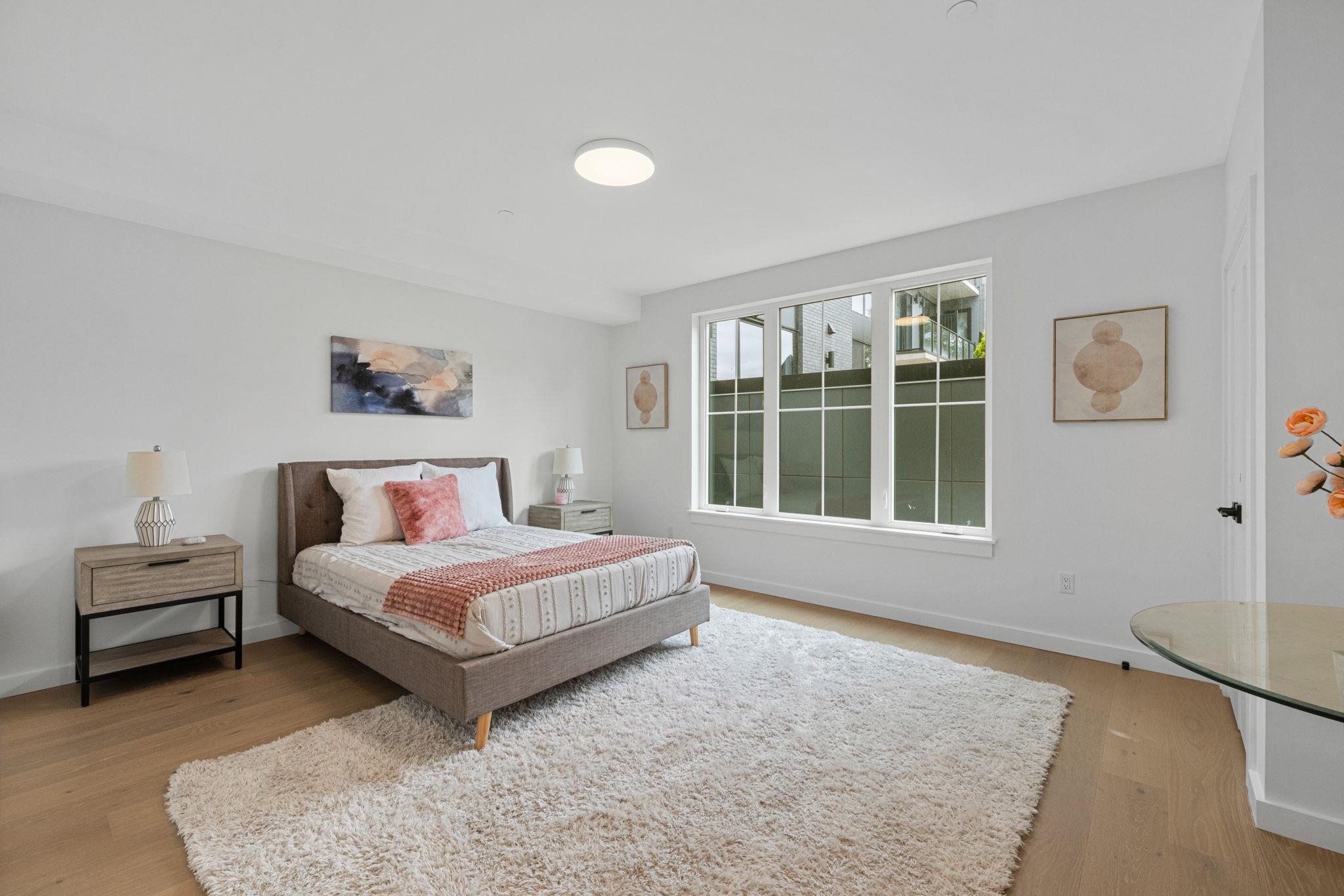318 BARROW ST Unit: 1