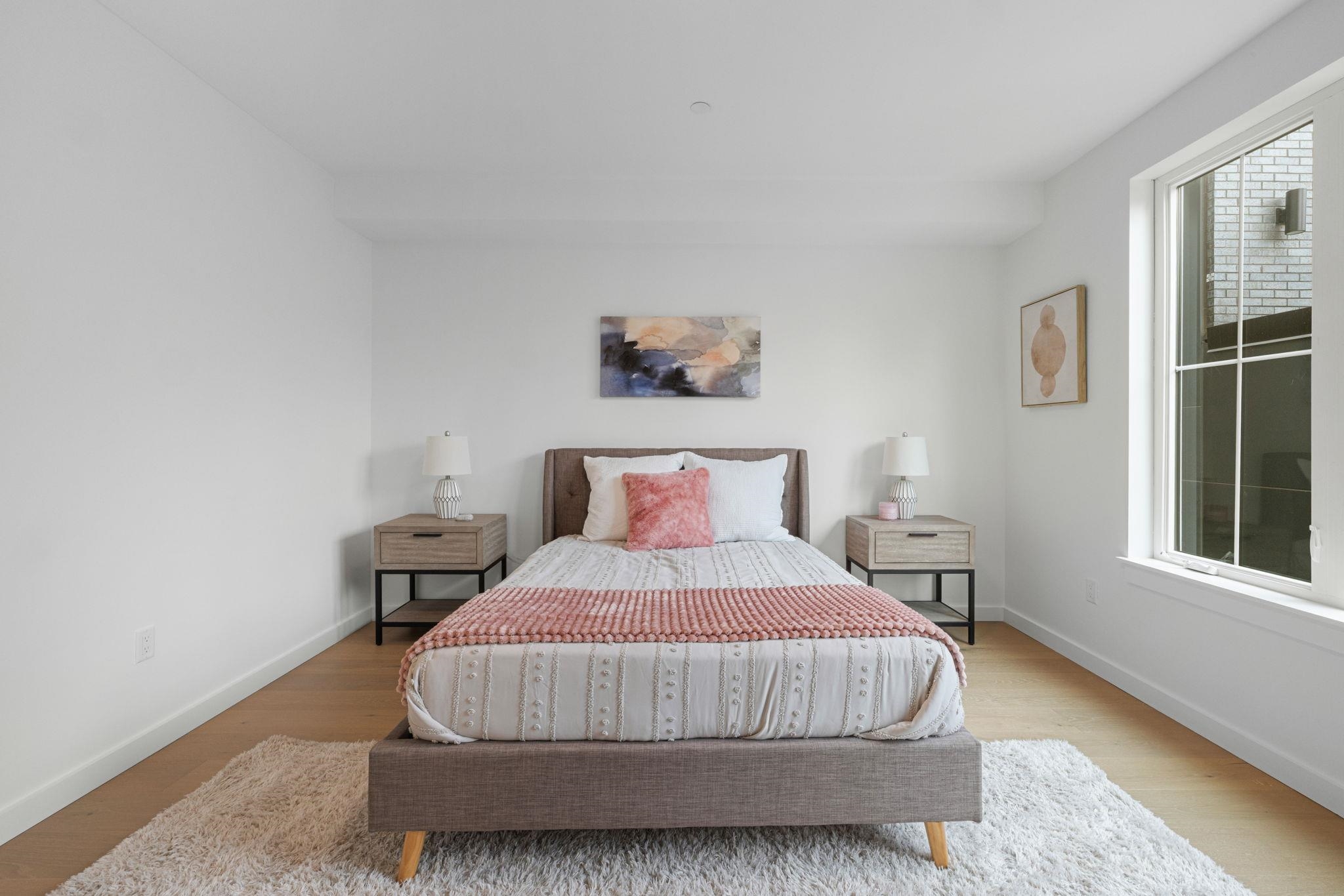 318 BARROW ST Unit: 1