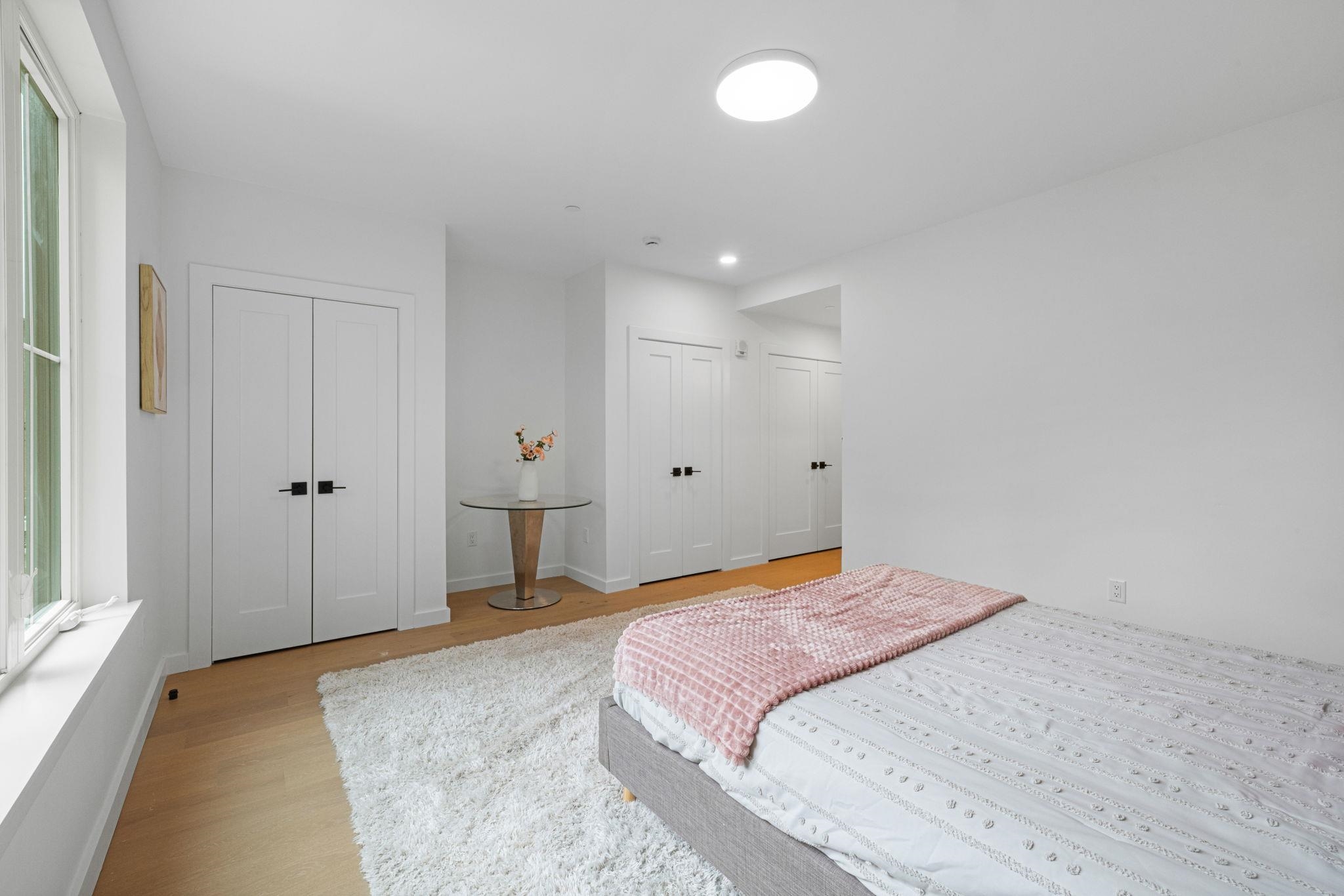 318 BARROW ST Unit: 1