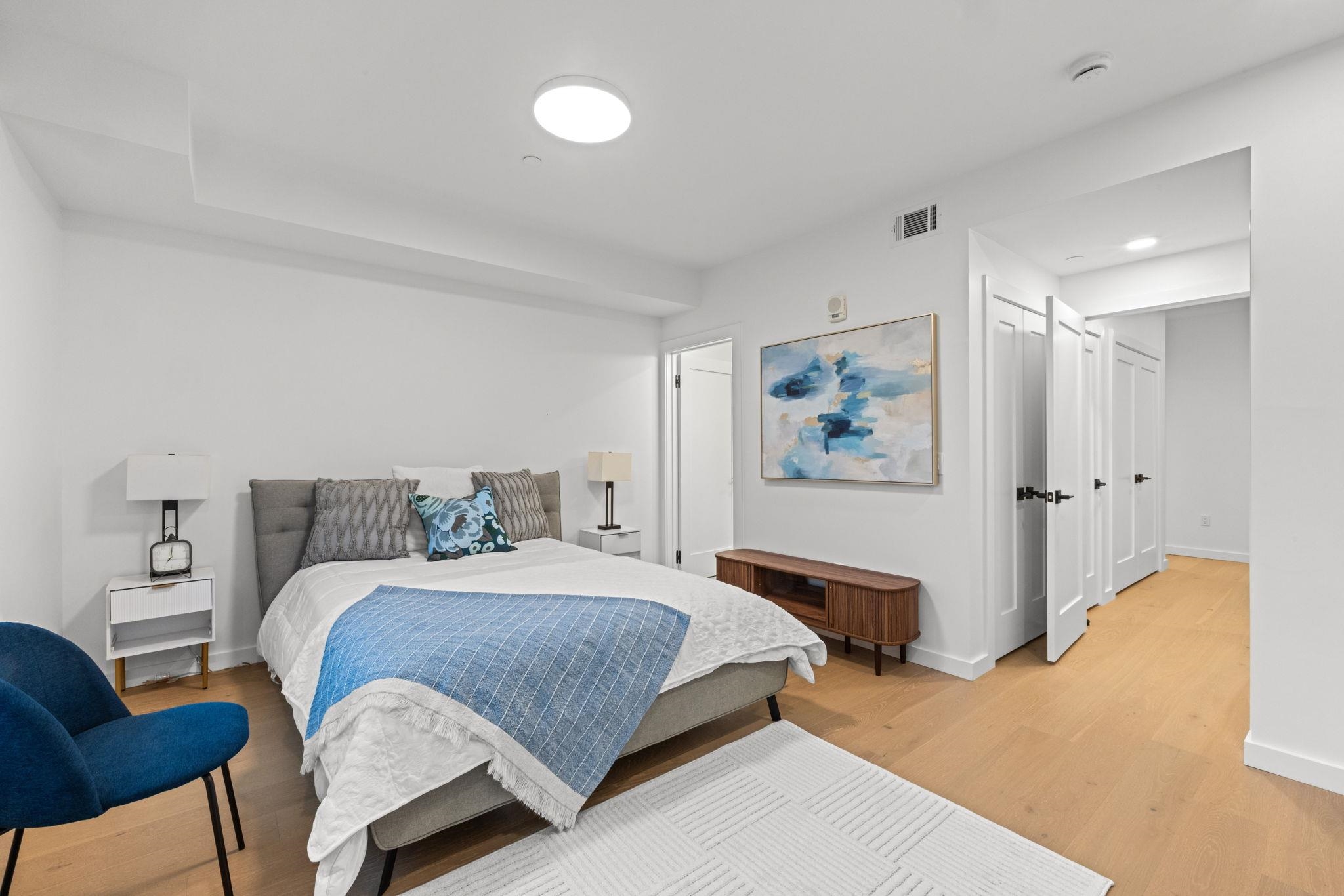 316 BARROW ST Unit: 2