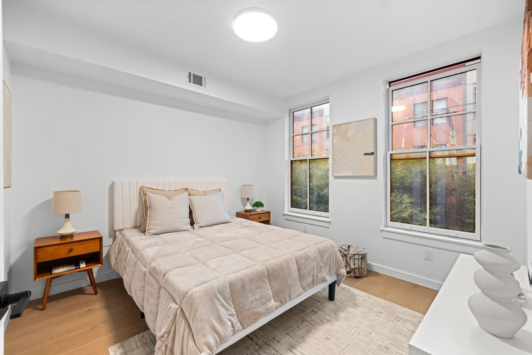 316 BARROW ST Unit: 2