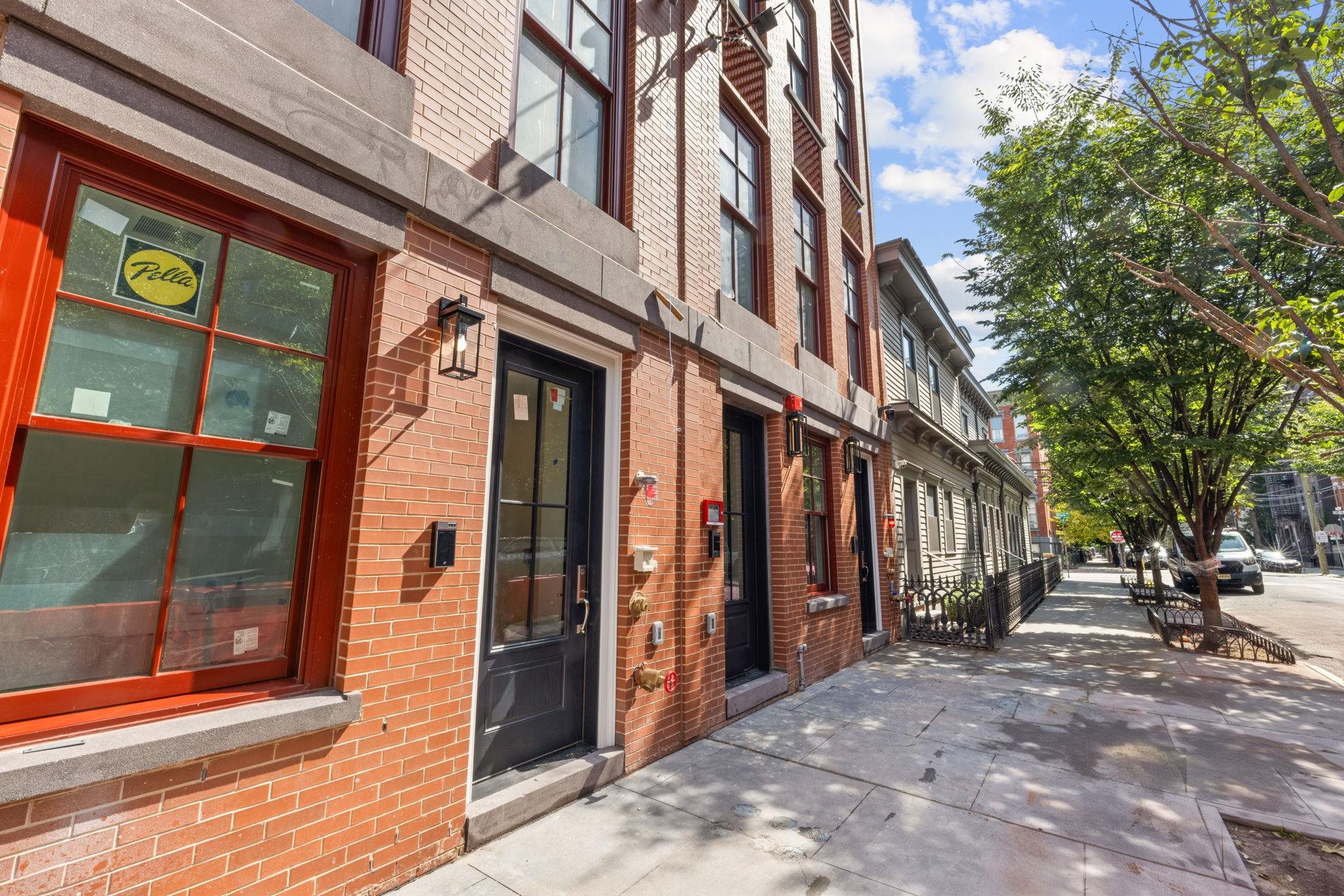 316 BARROW ST Unit: 2