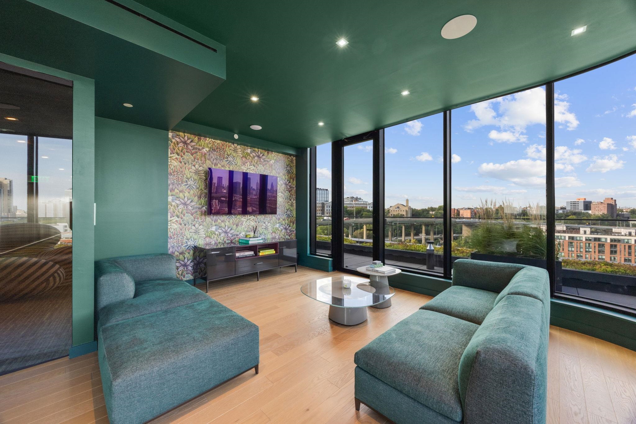 387 8TH ST Unit: 2G