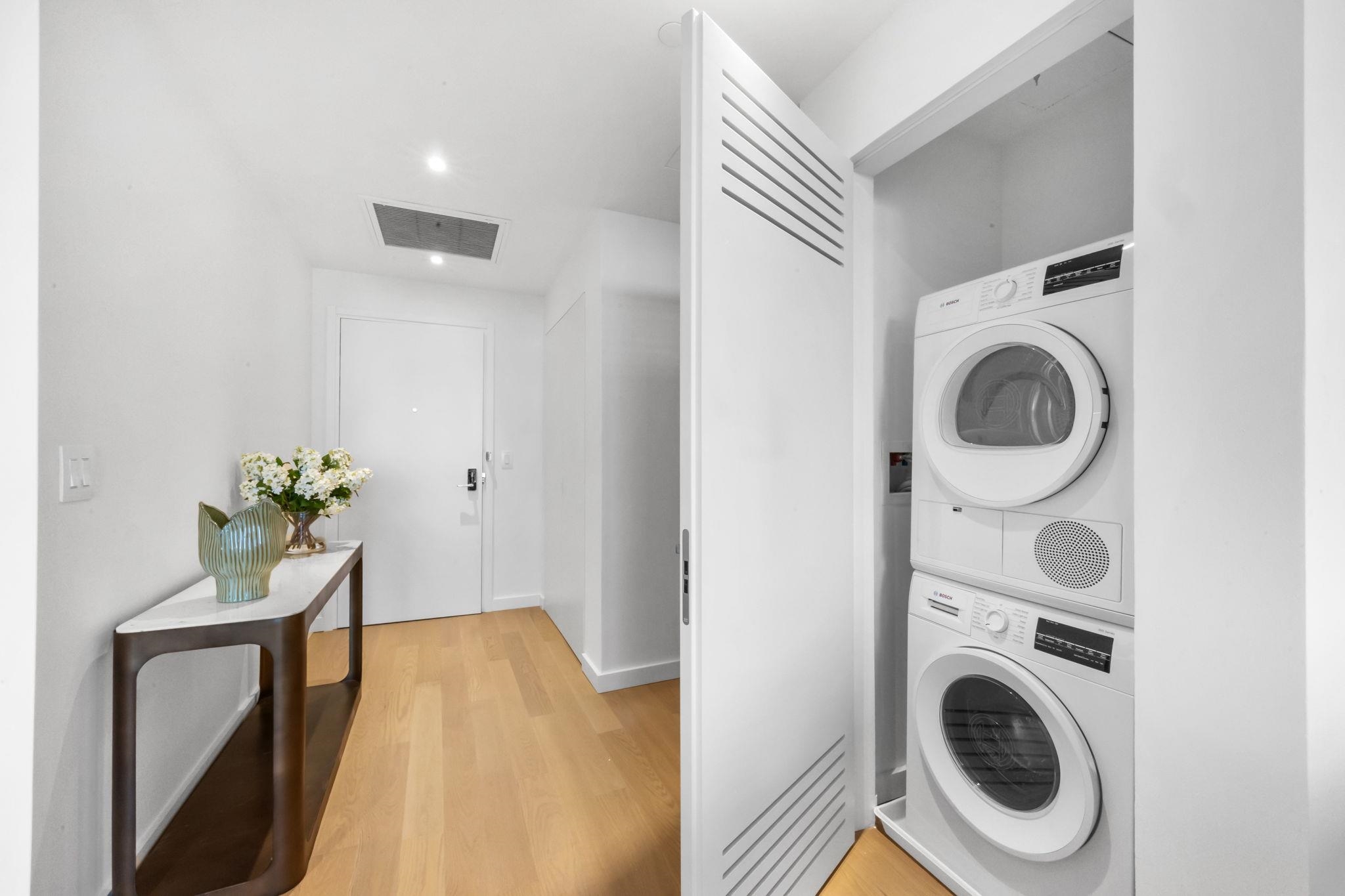 387 8TH ST Unit: 2H