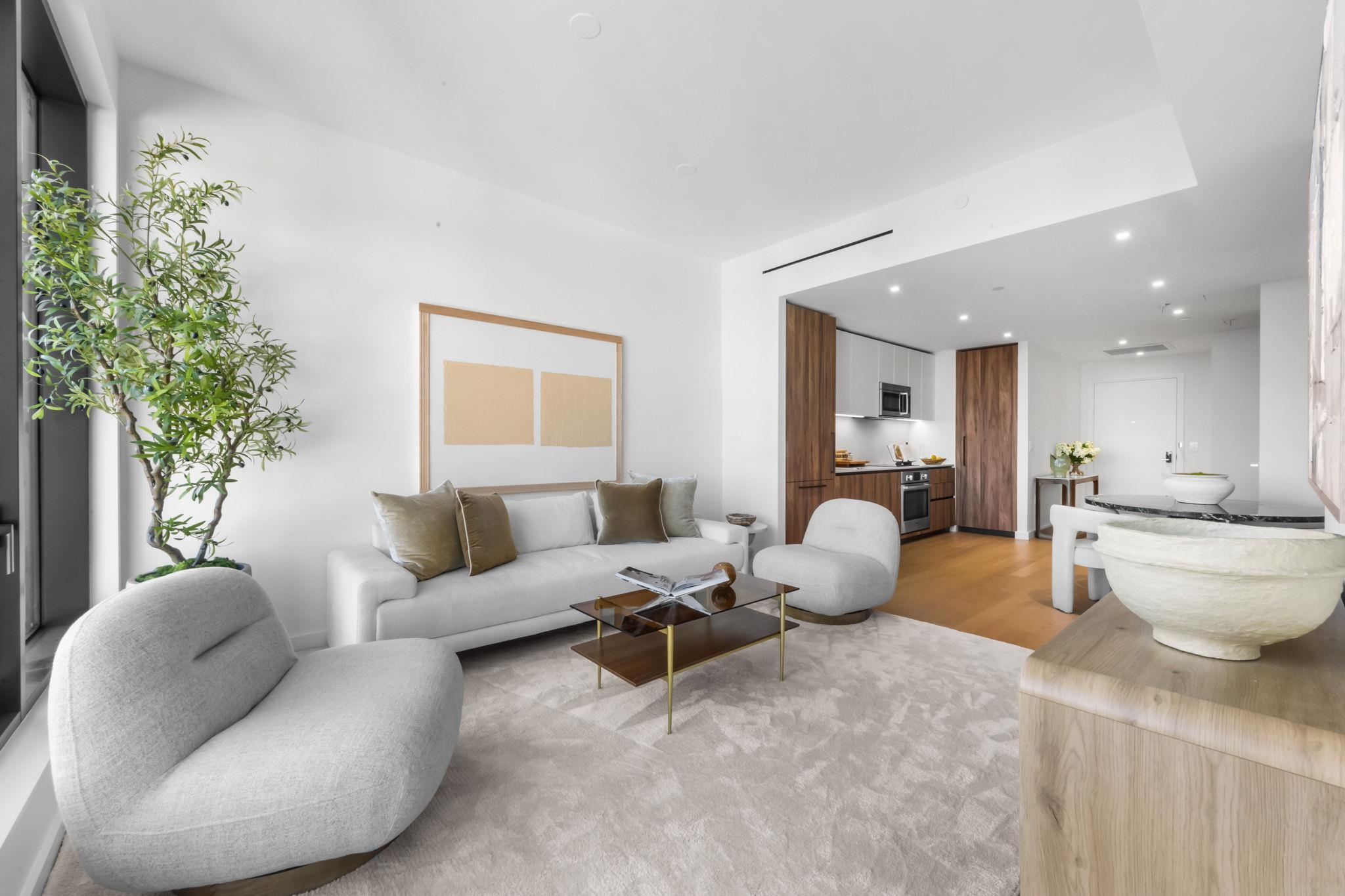 387 8TH ST Unit: 2H