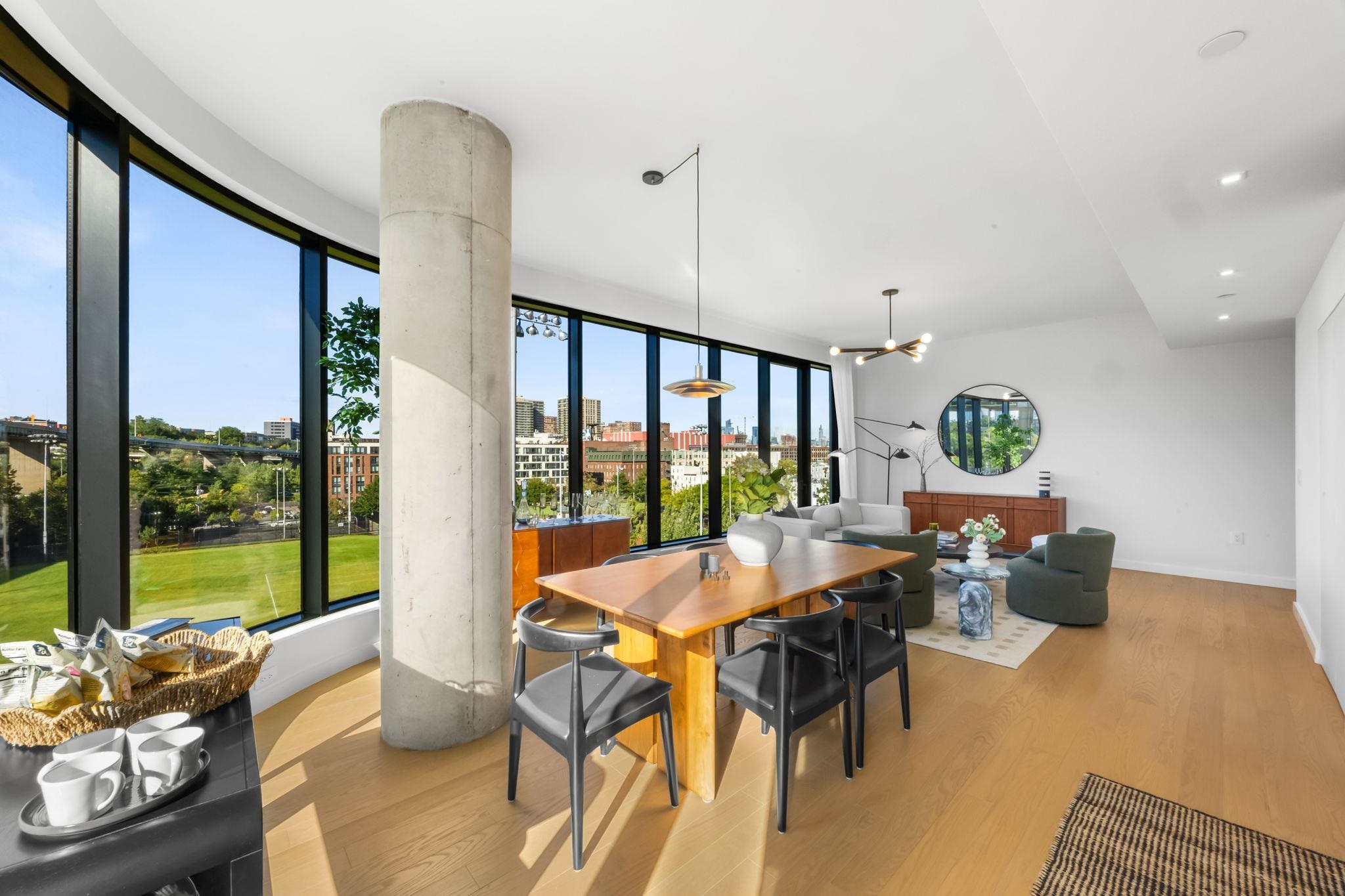 387 8TH ST Unit: 4i