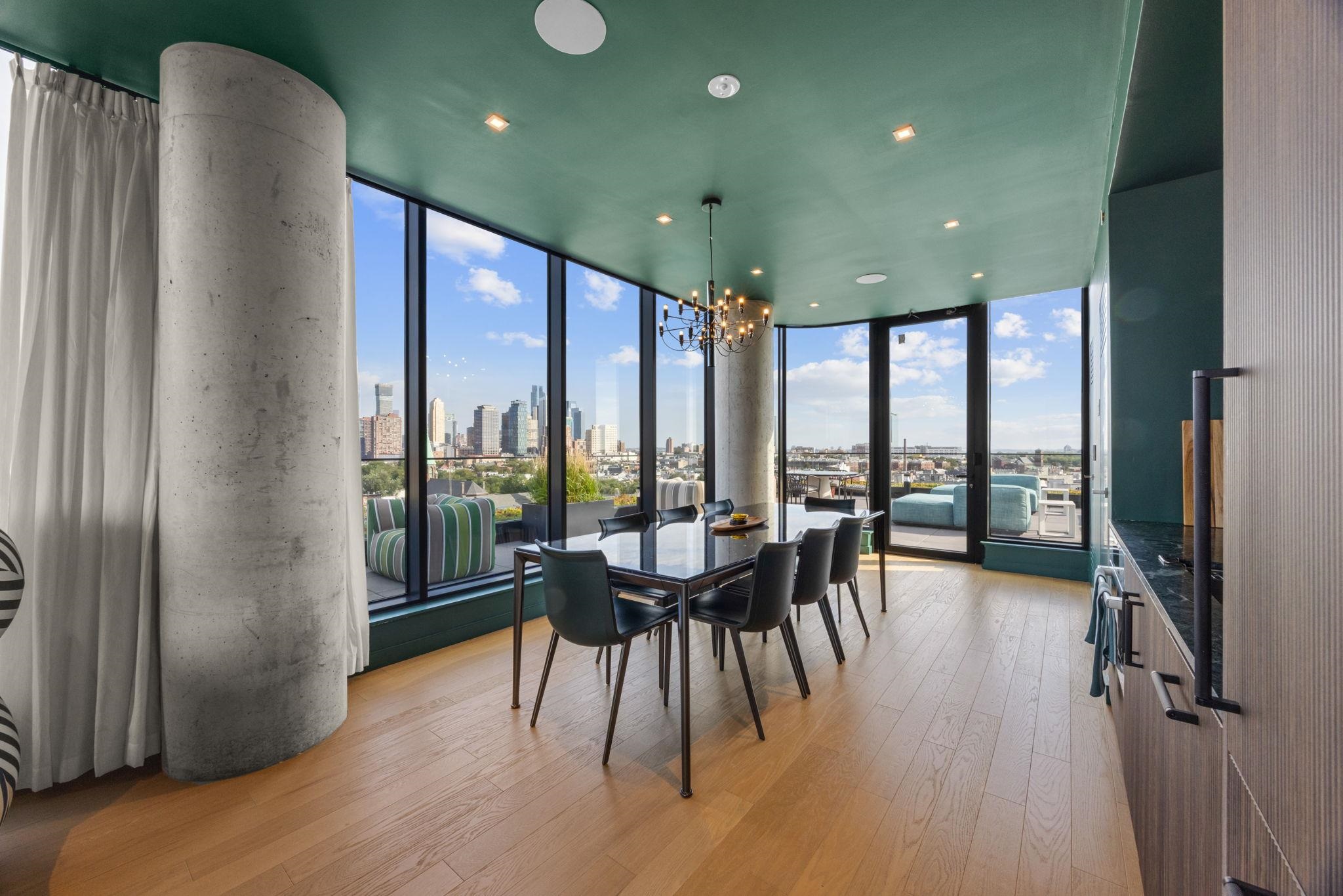 387 8TH ST Unit: 5C