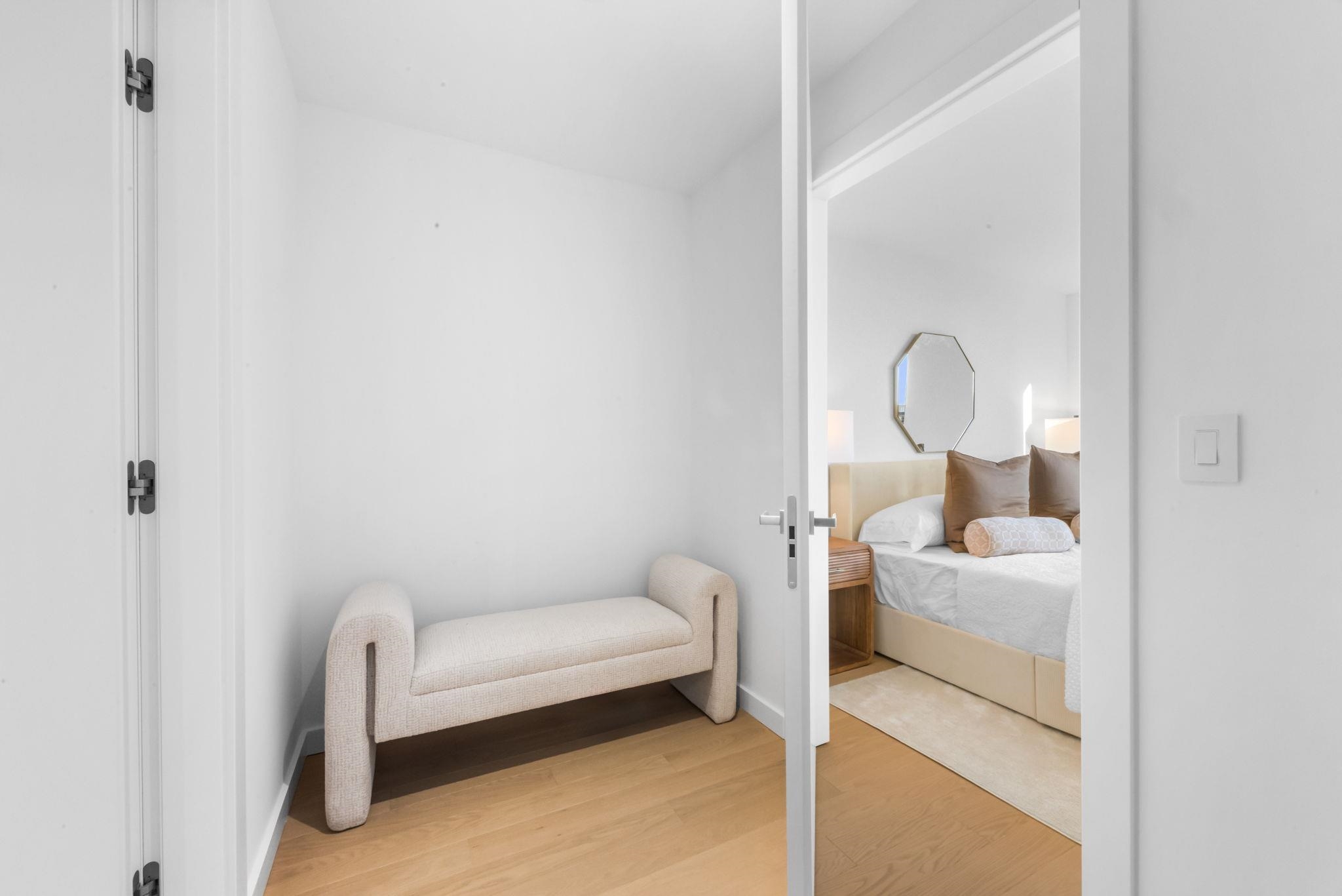 387 8TH ST Unit: 5C