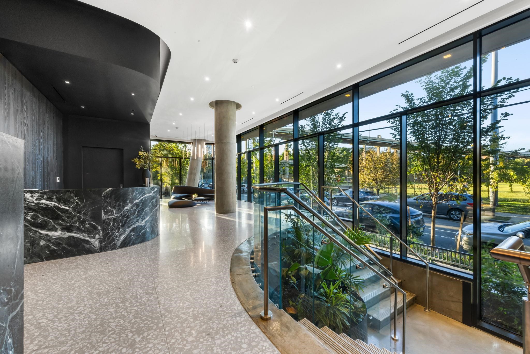 387 8TH ST Unit: 5C