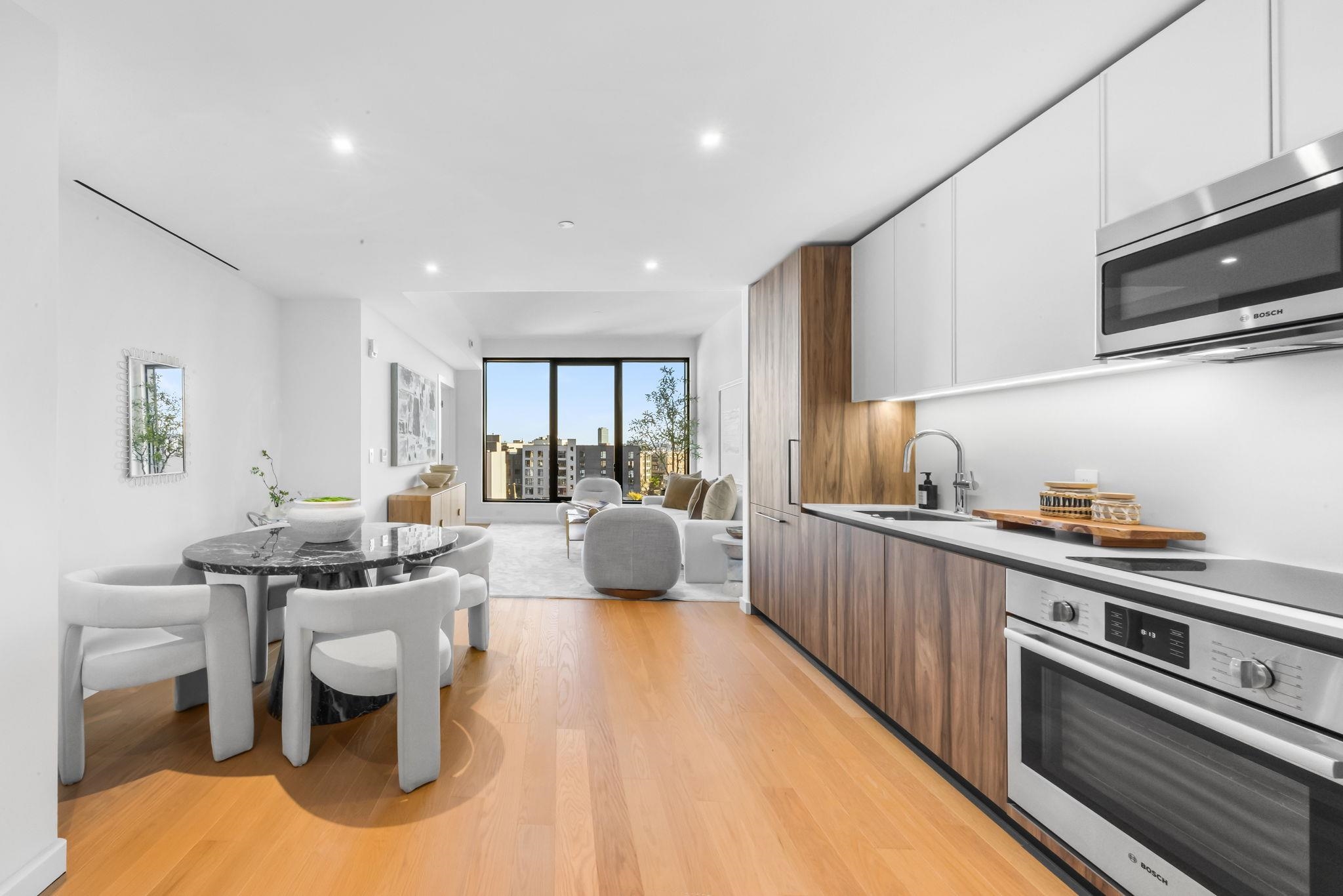 387 8TH ST Unit: 5C