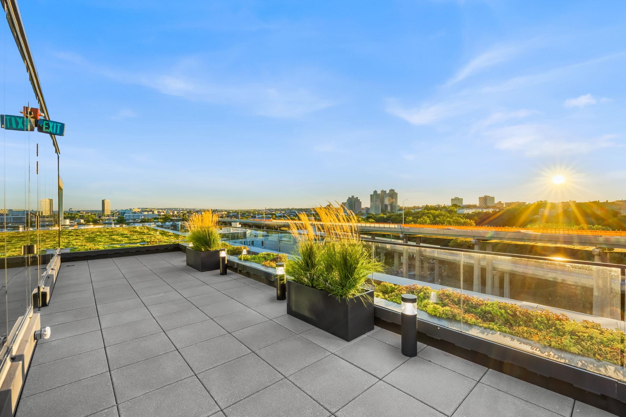 387 8TH ST Unit: 5C