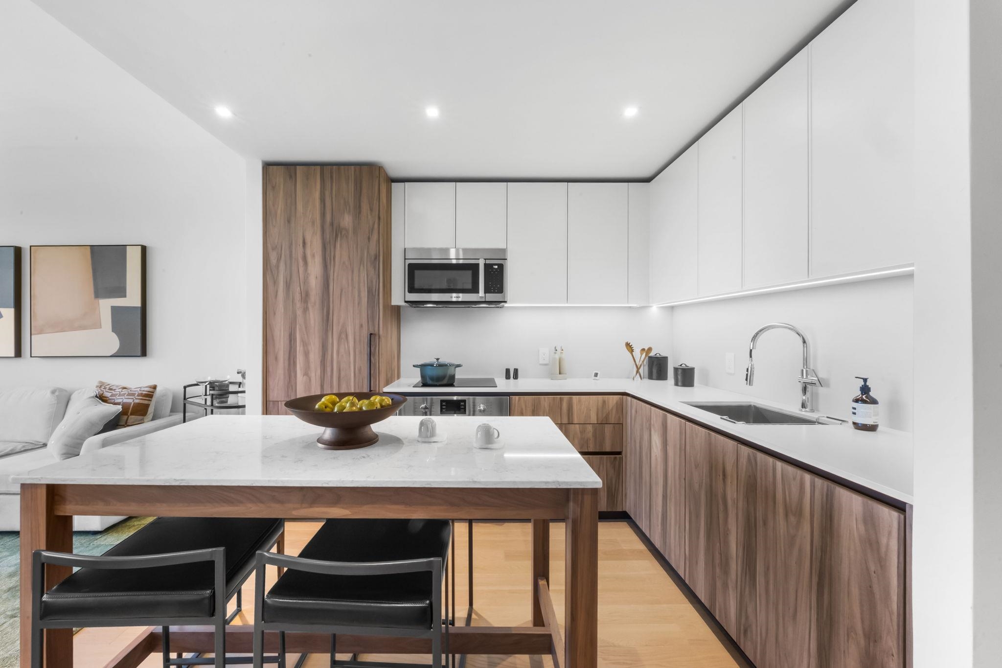 387 8TH ST Unit: 5O