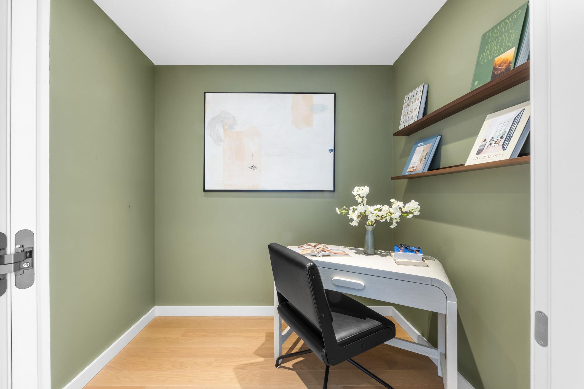 387 8TH ST Unit: 7V