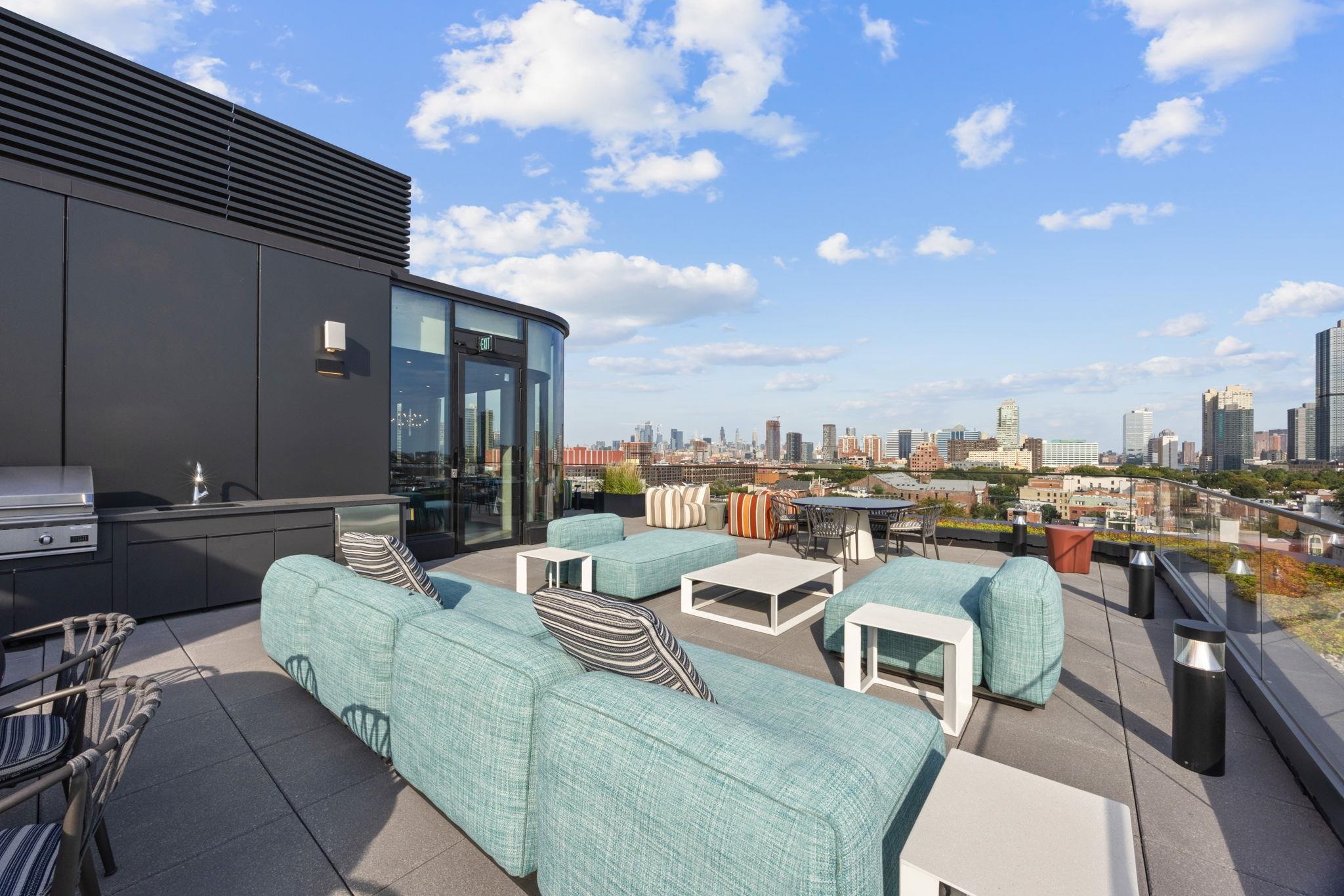 387 8TH ST Unit: 8Z