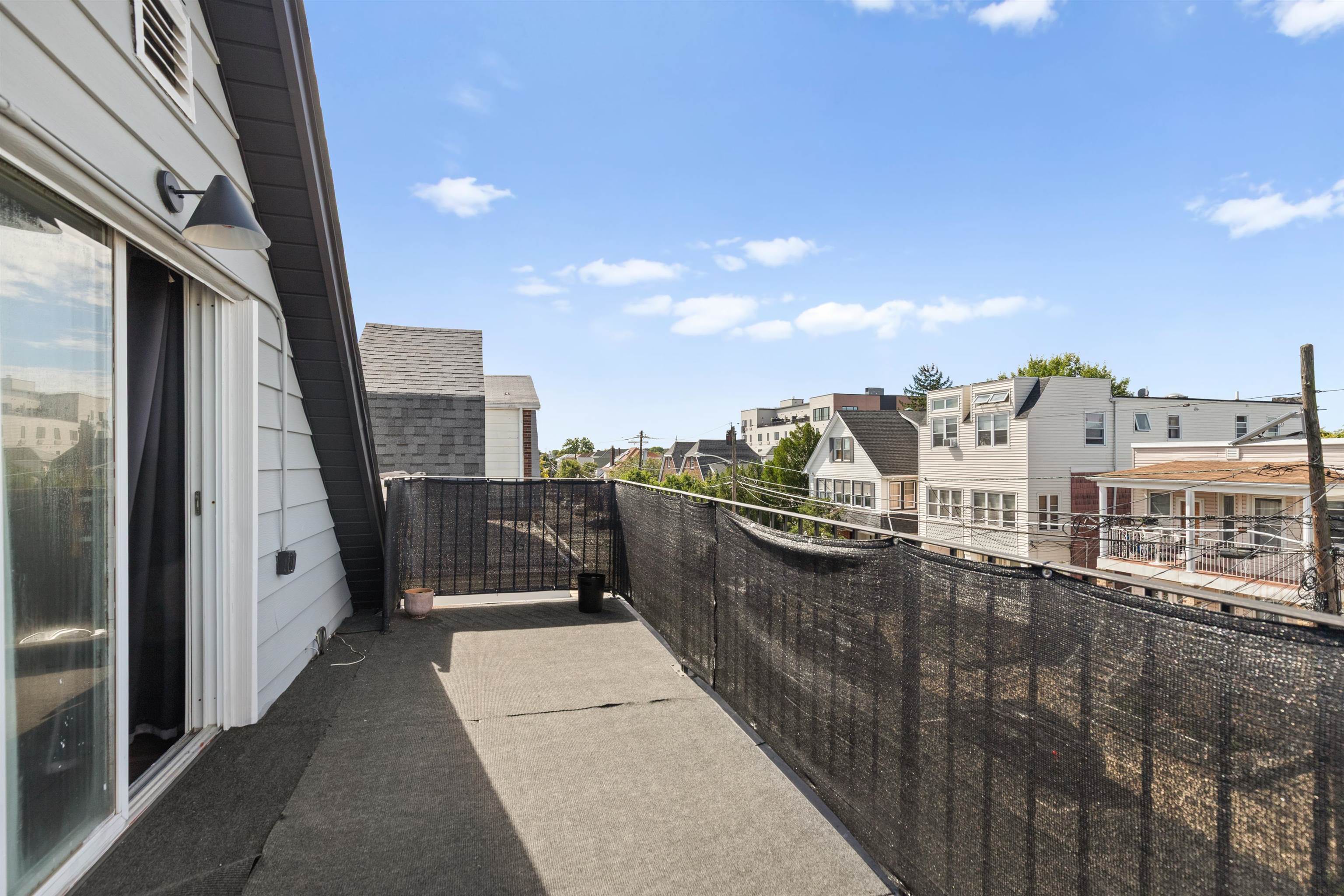 8516 3RD AVE Unit: 4
