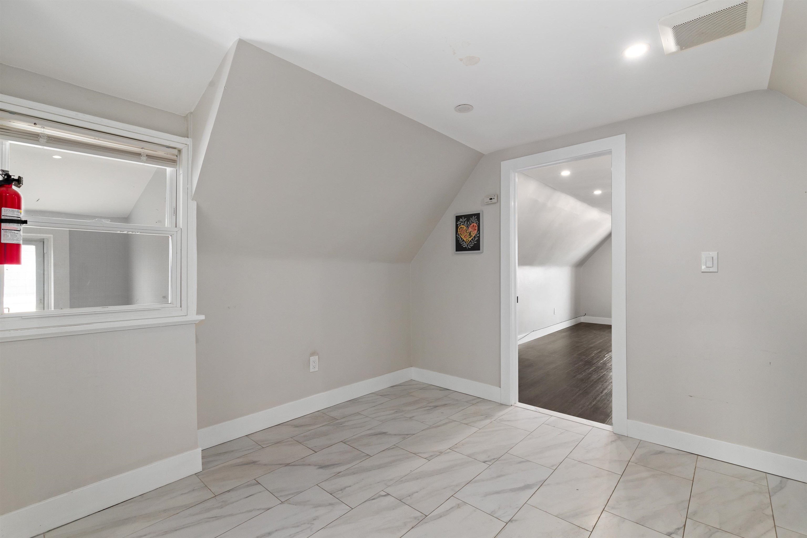 8516 3RD AVE Unit: 4