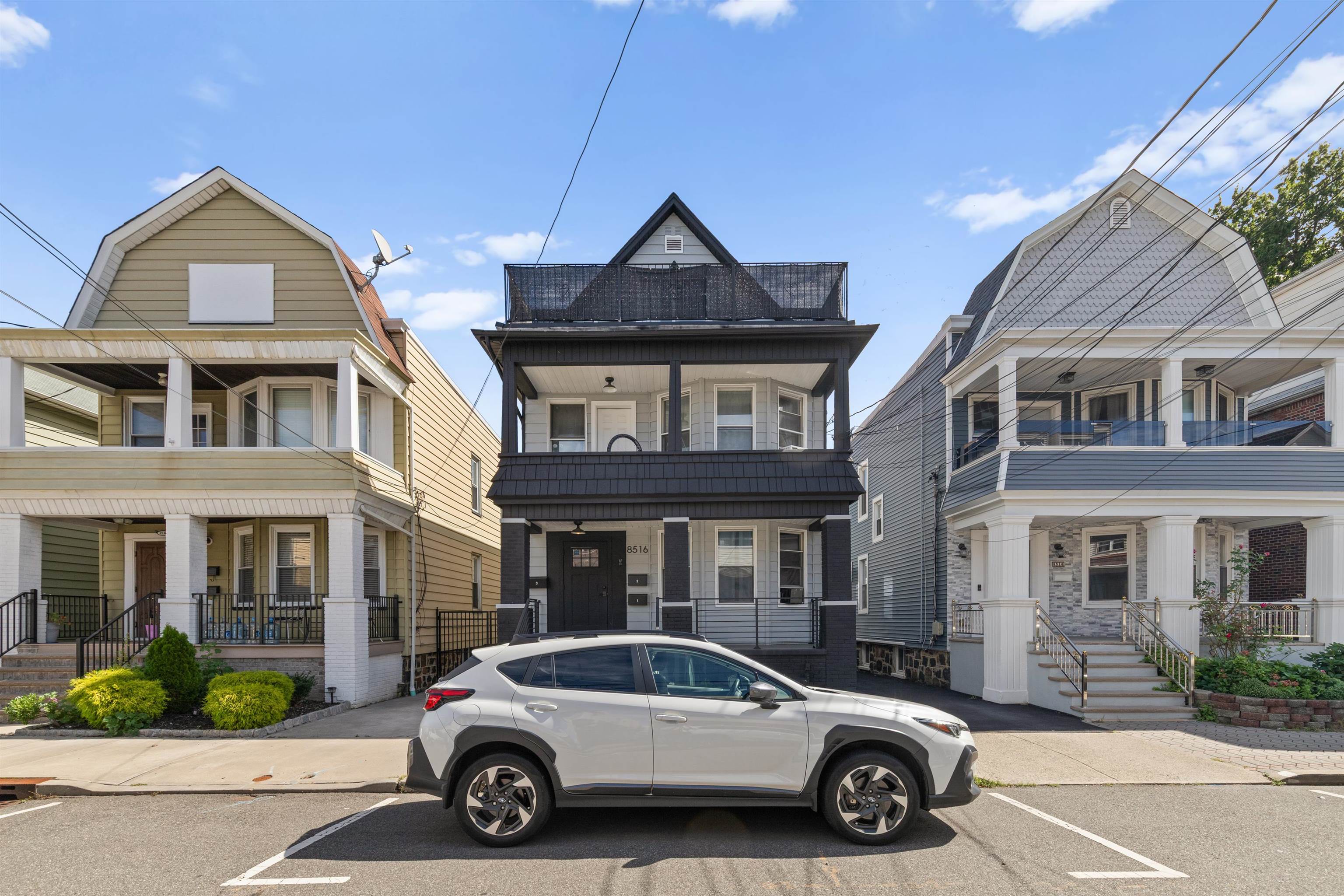8516 3RD AVE Unit: 4