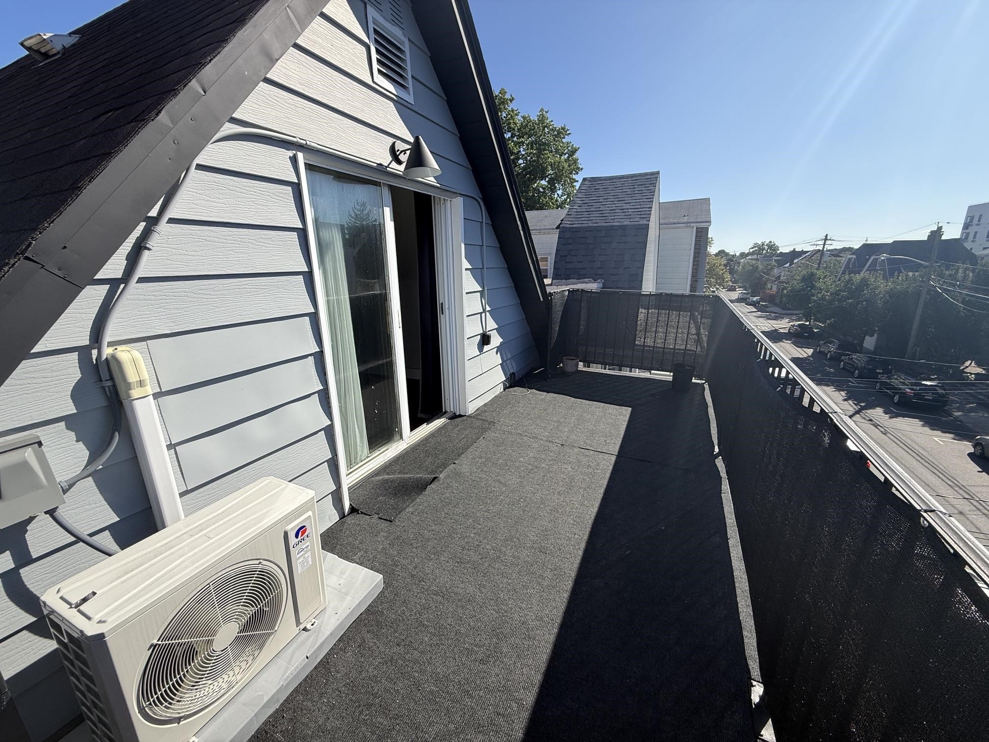 8516 3RD AVE Unit: 4