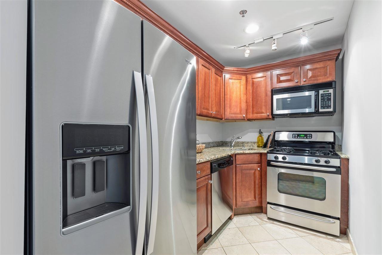 931 HUDSON ST Unit: 3
