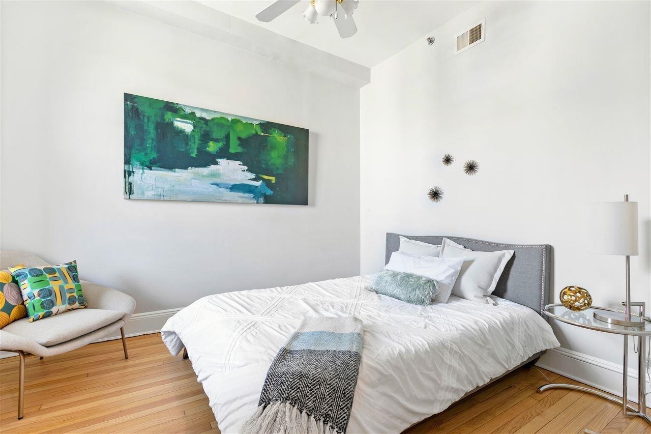 931 HUDSON ST Unit: 3
