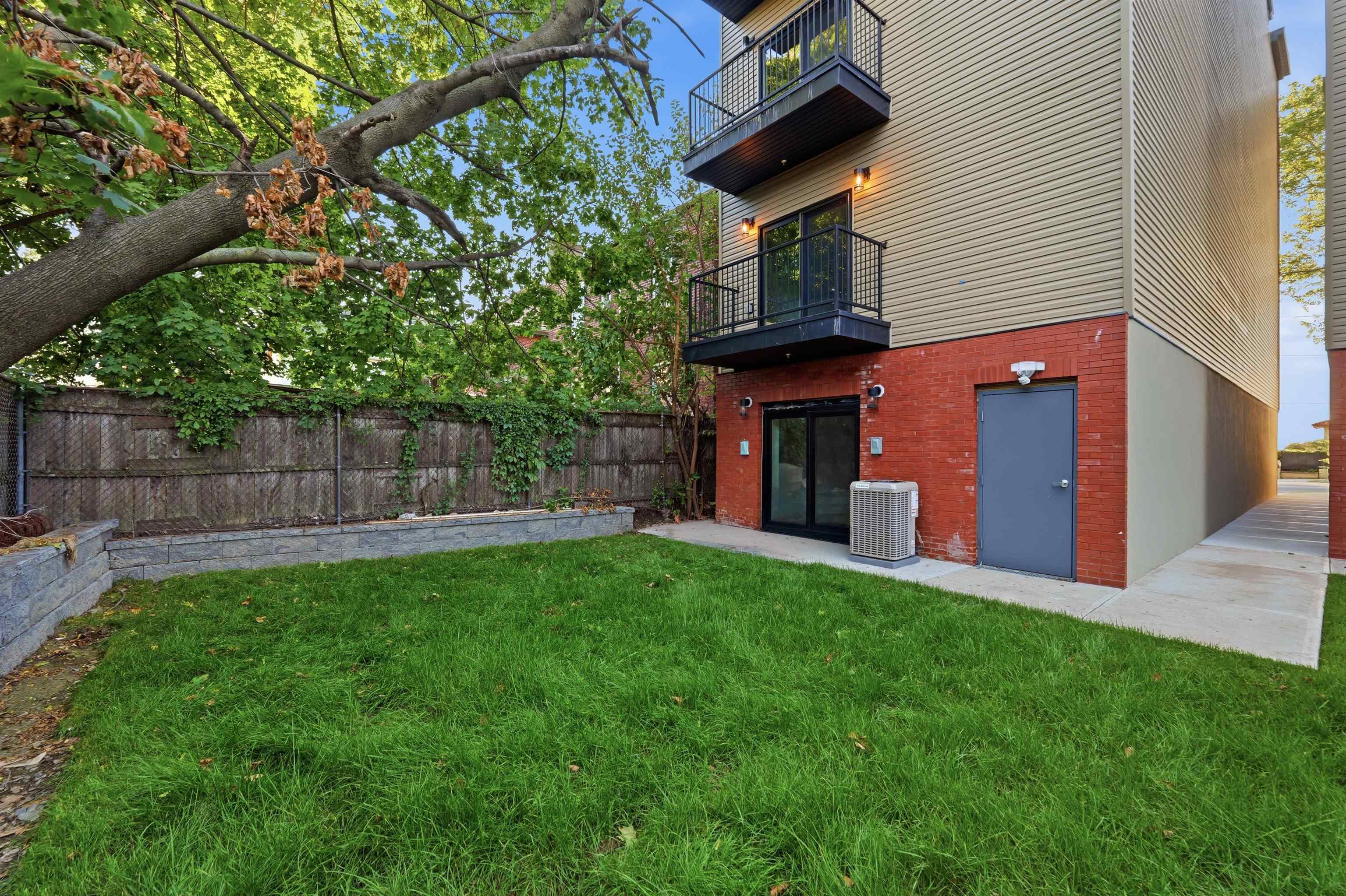 1902 JOHN F KENNEDY BLVD Unit: 1