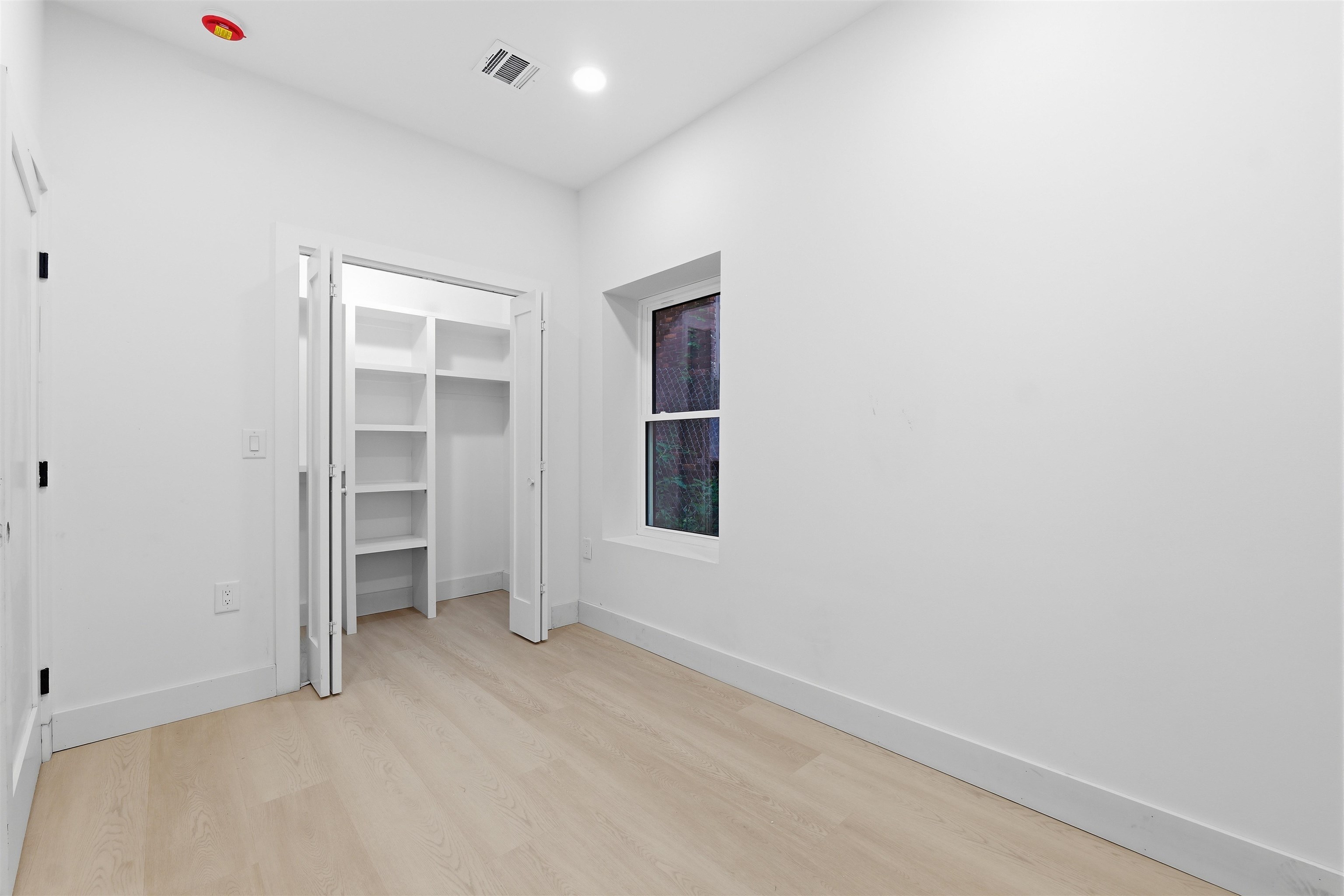 1902 JOHN F KENNEDY BLVD Unit: 1