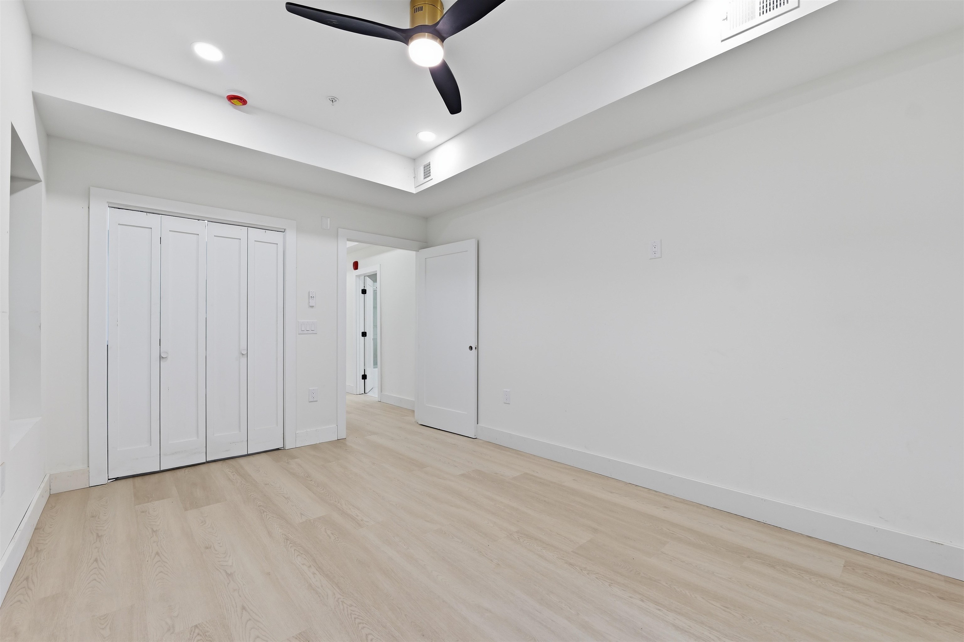 1902 JOHN F KENNEDY BLVD Unit: 1