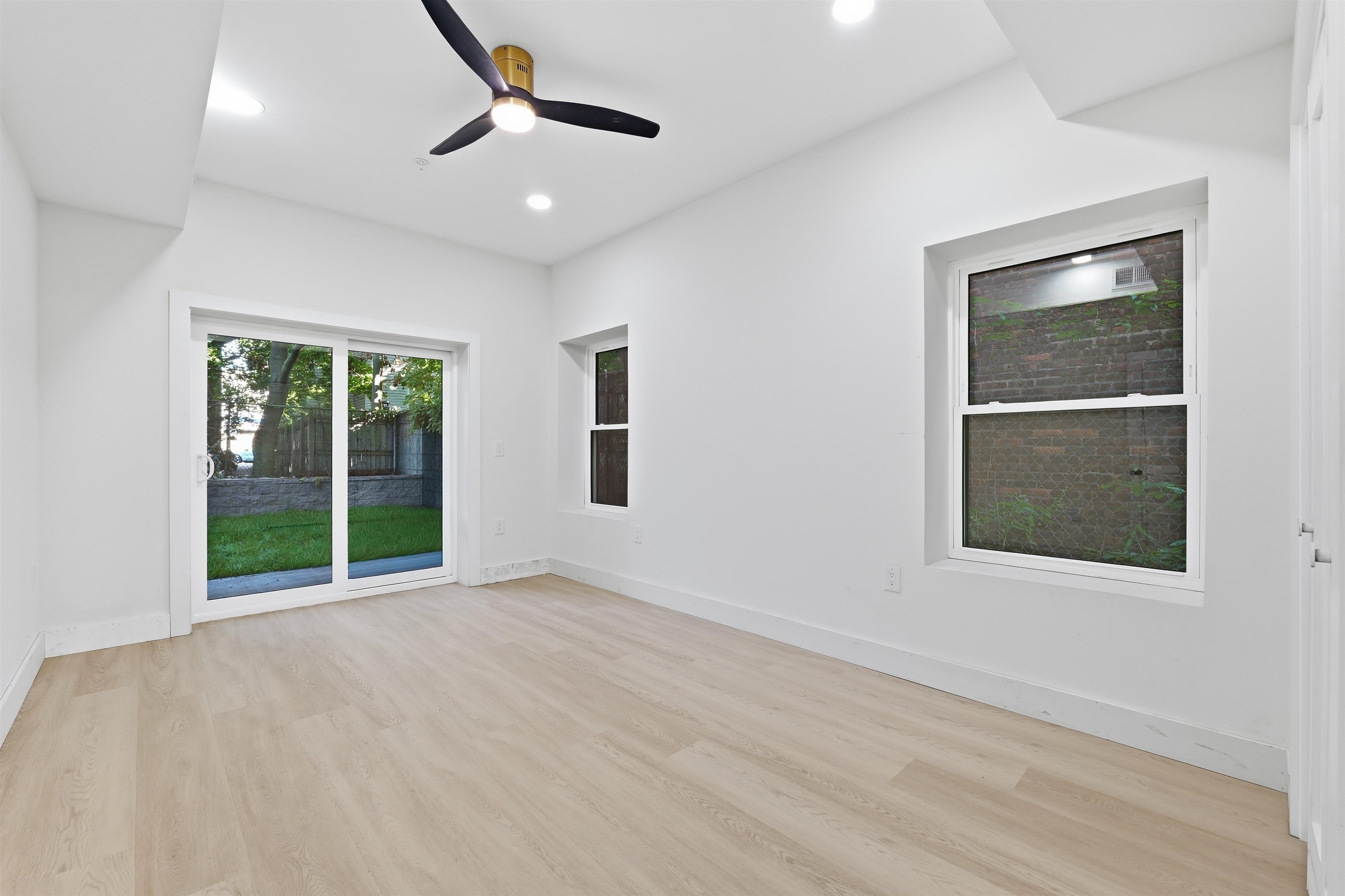 1902 JOHN F KENNEDY BLVD Unit: 1