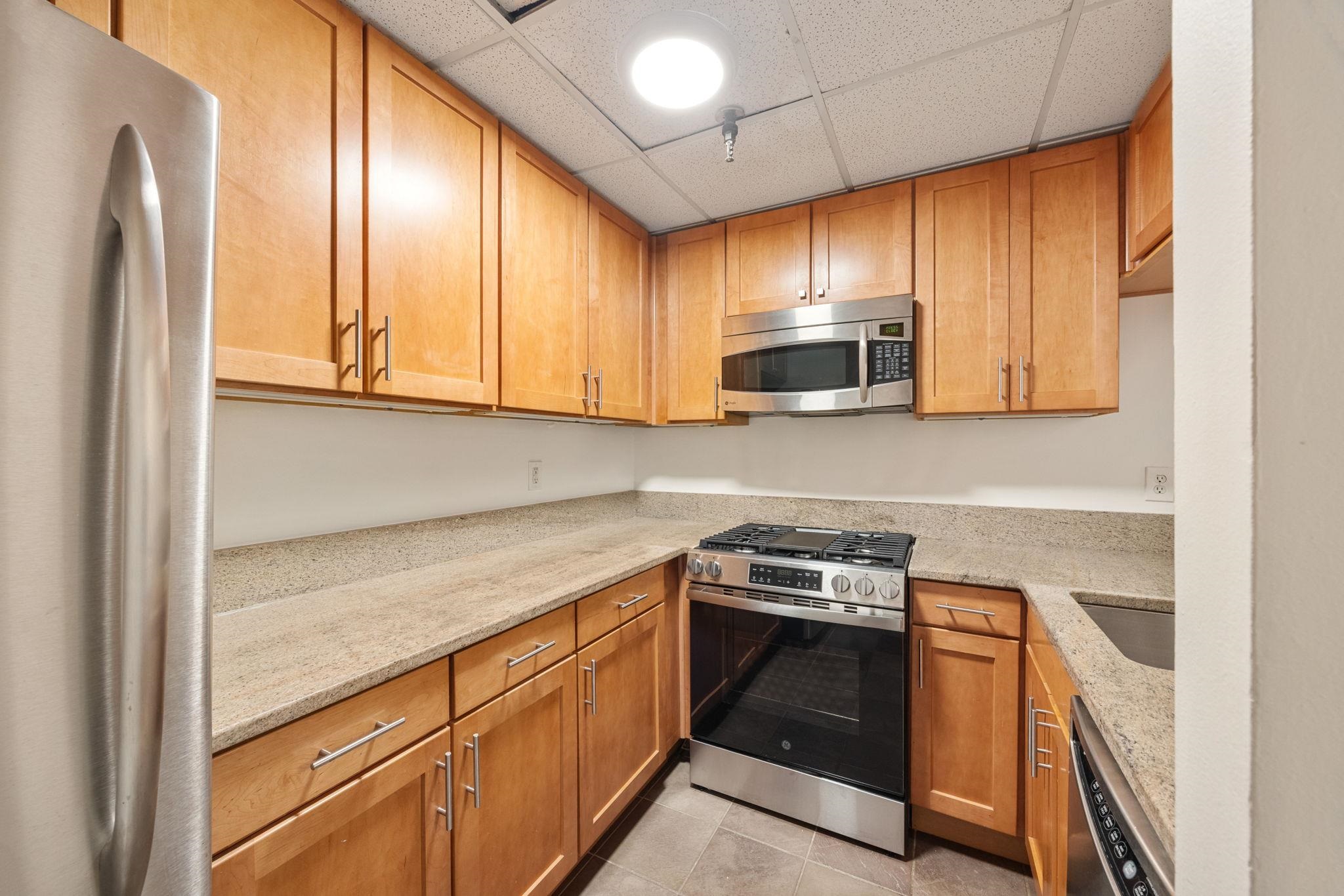 227 CHRISTOPHER COLUMBUS DR Unit: 218B