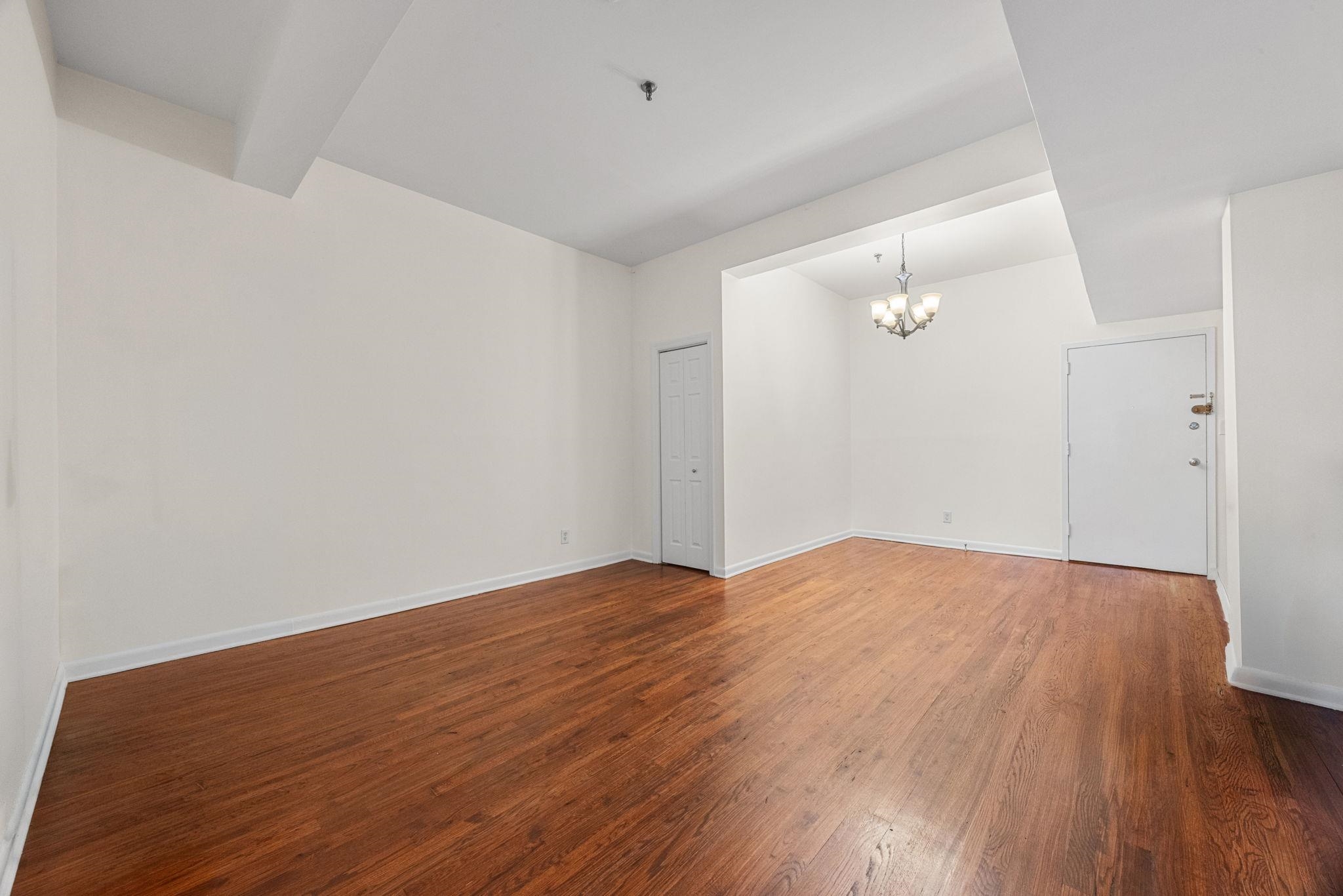 227 CHRISTOPHER COLUMBUS DR Unit: 218B