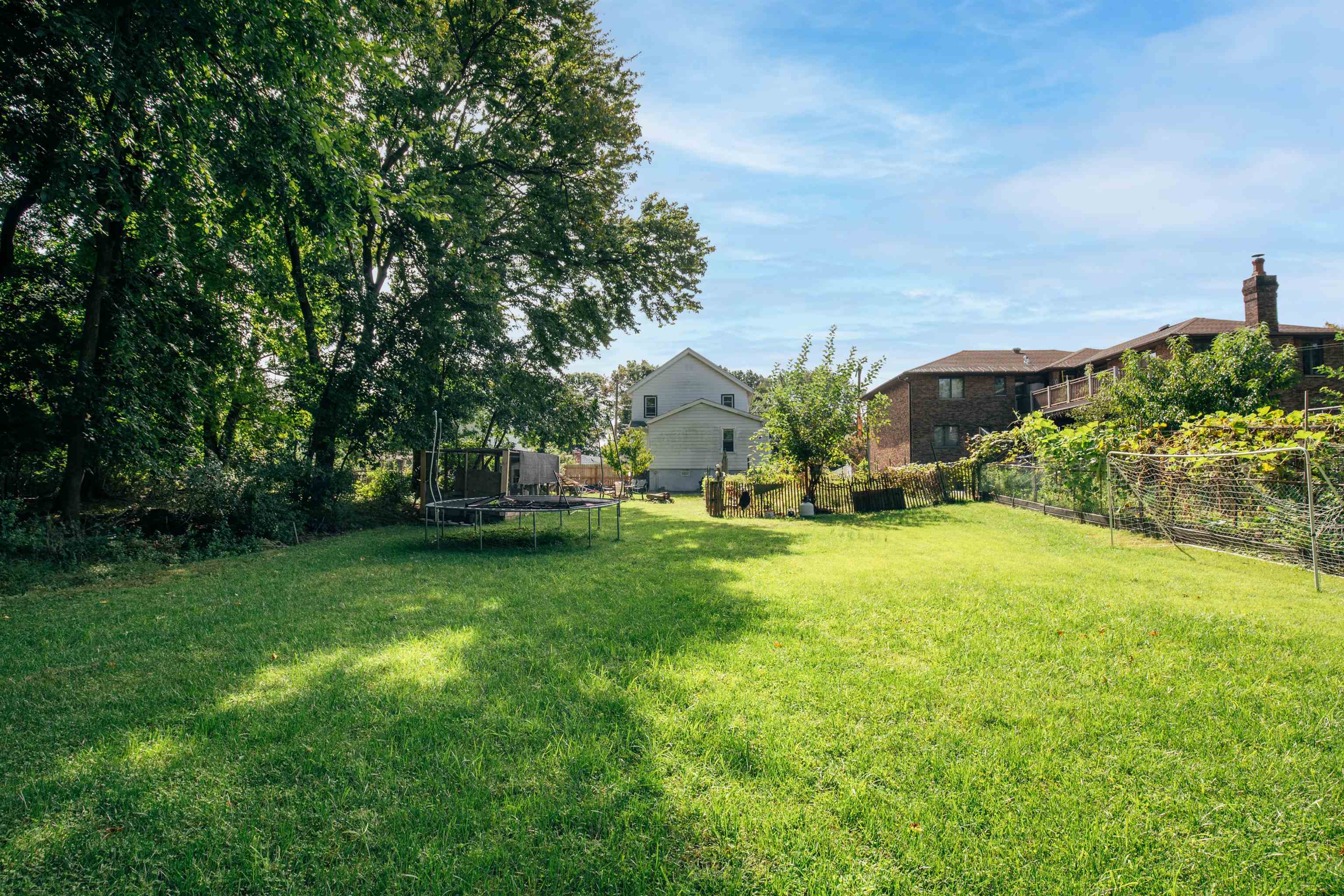 414 SADDLE RIVER RD