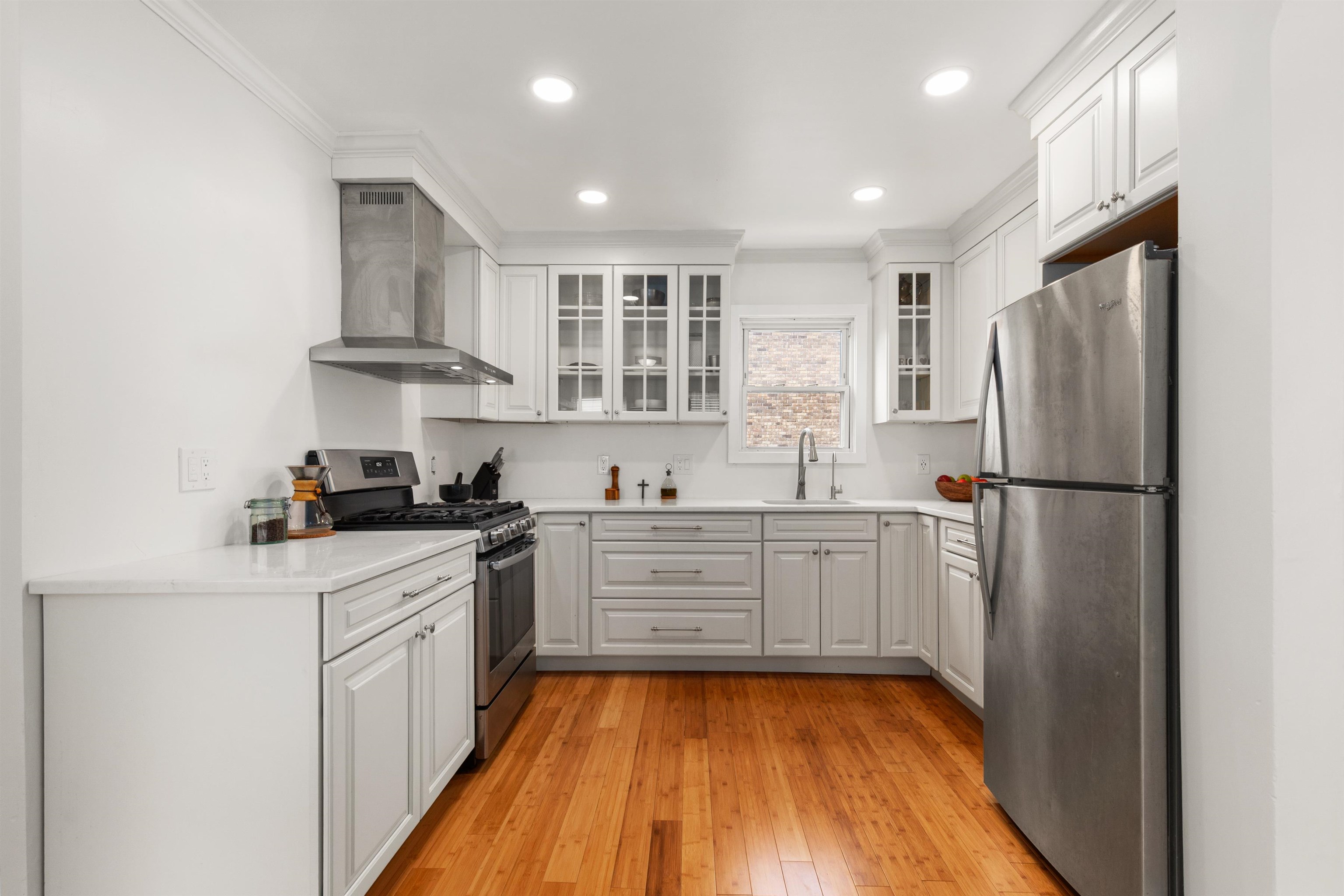 414 SADDLE RIVER RD