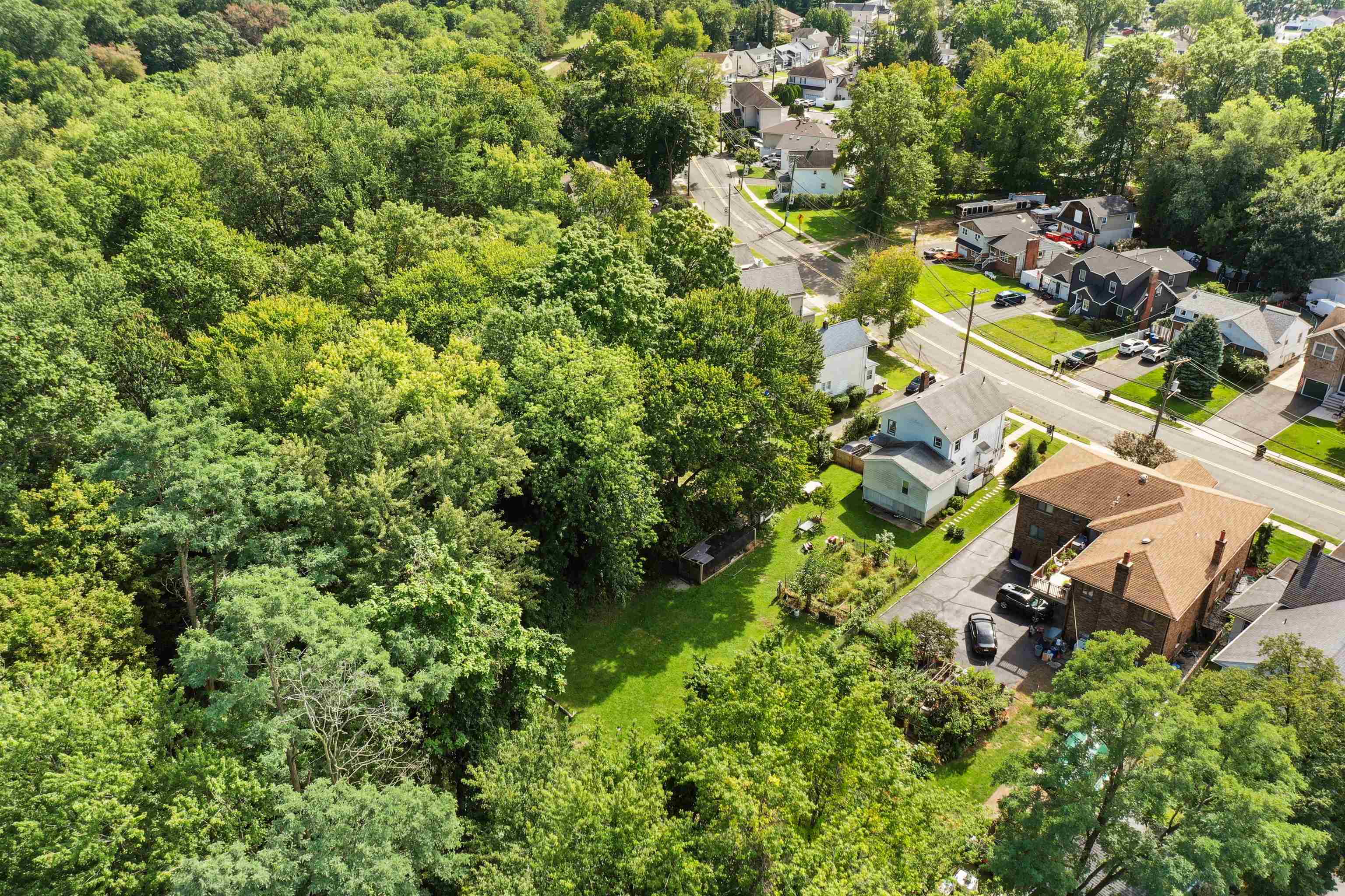 414 SADDLE RIVER RD