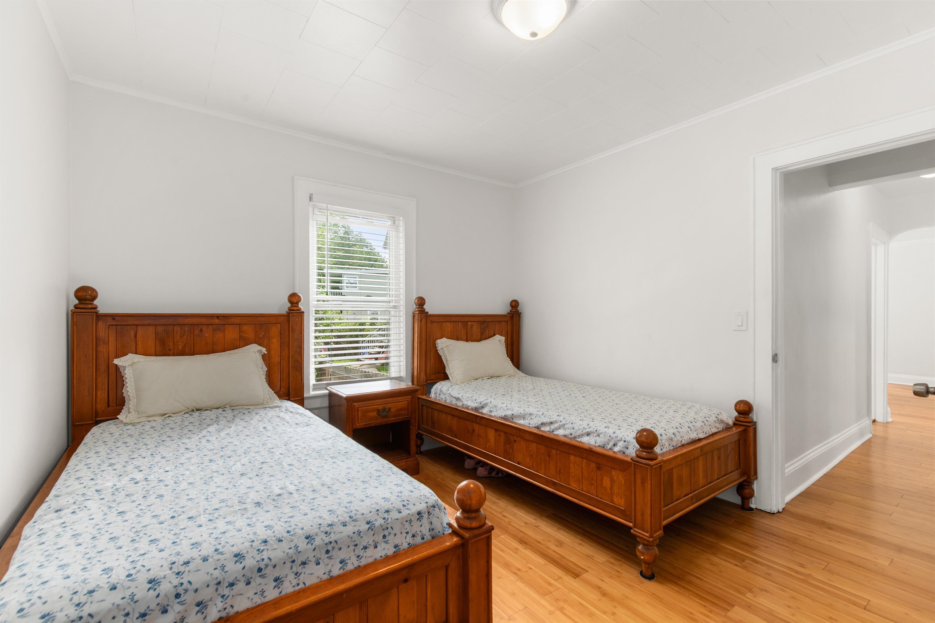 414 SADDLE RIVER RD