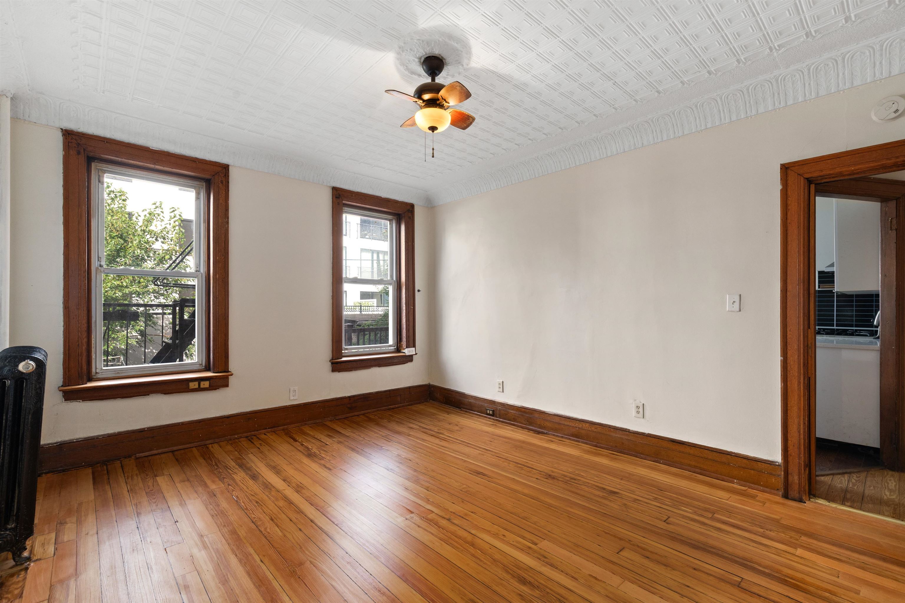 477 PALISADE AVE Unit: 1