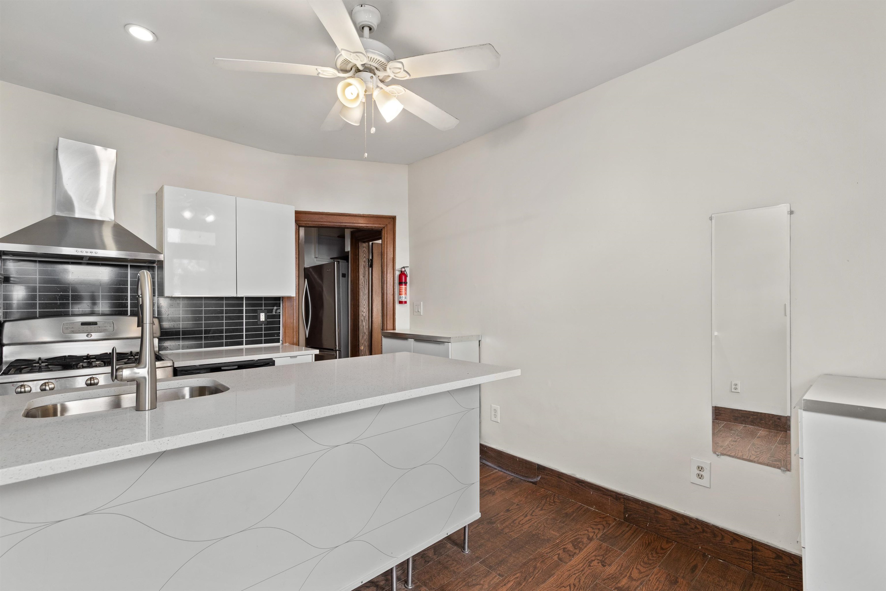 477 PALISADE AVE Unit: 1