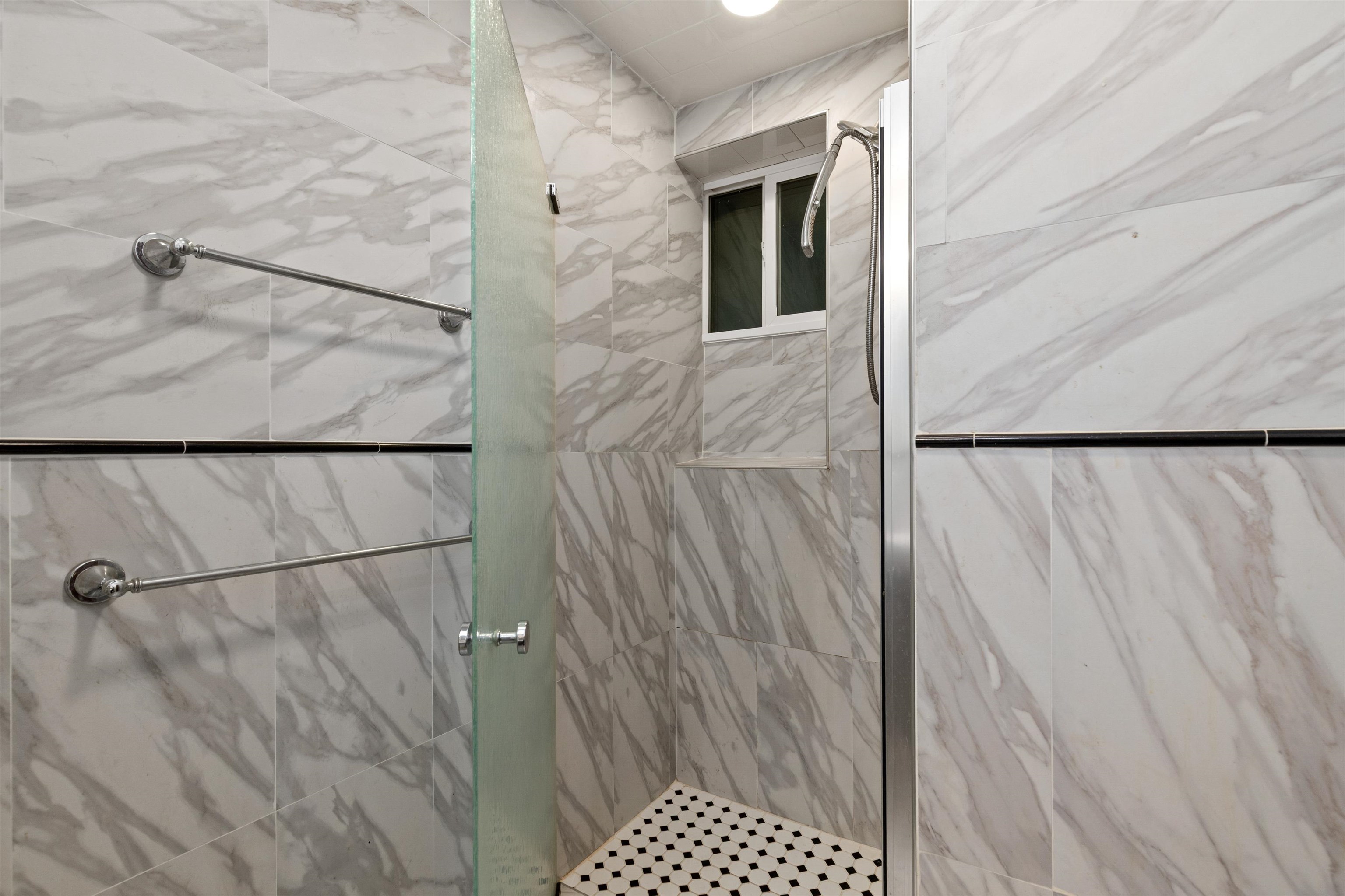 477 PALISADE AVE Unit: 1