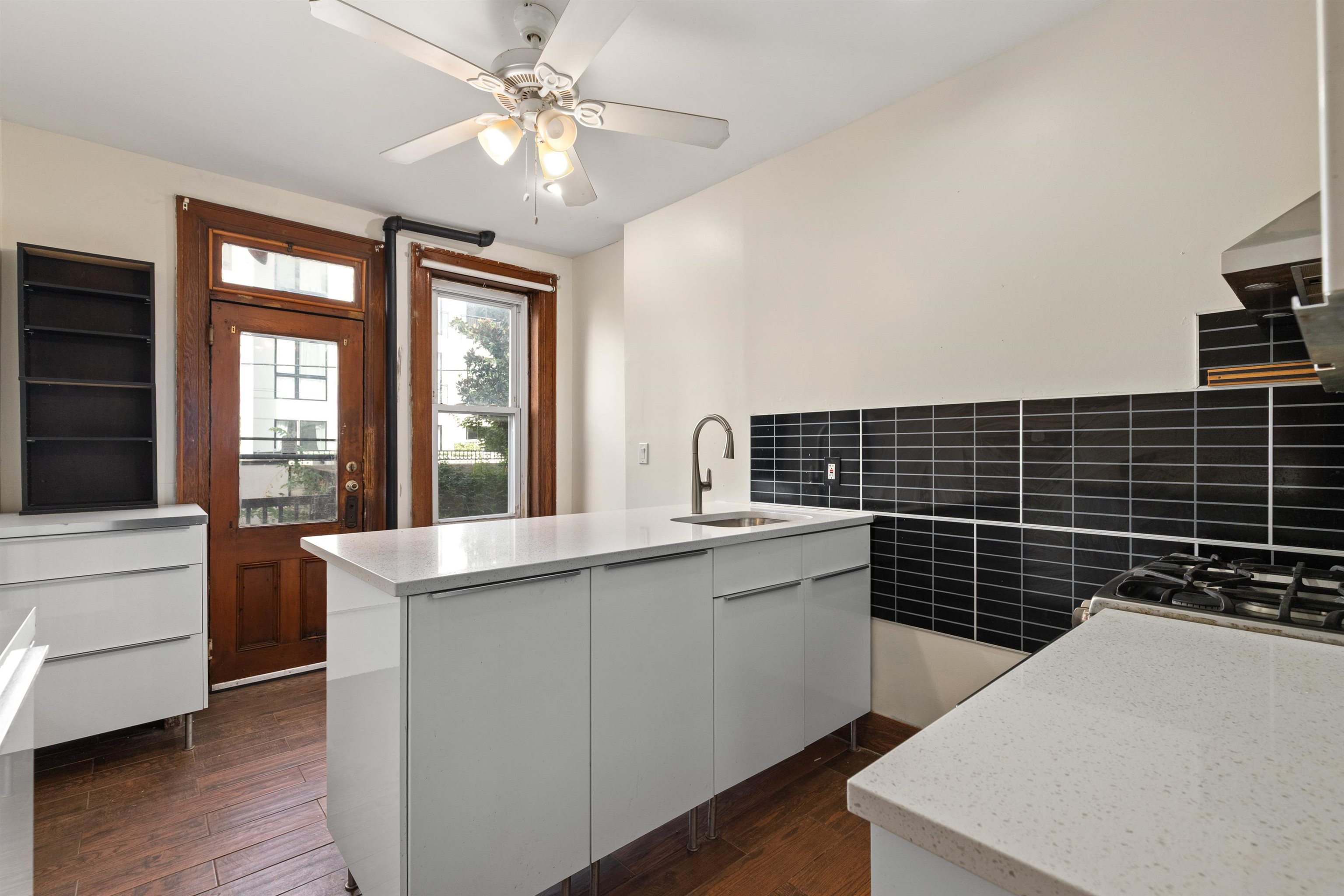 477 PALISADE AVE Unit: 1
