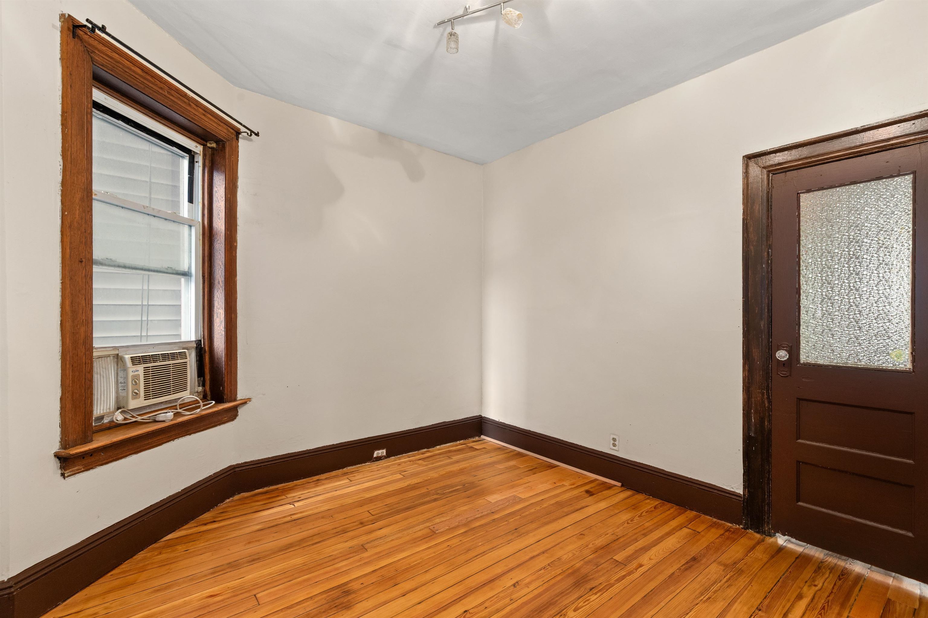 477 PALISADE AVE Unit: 1