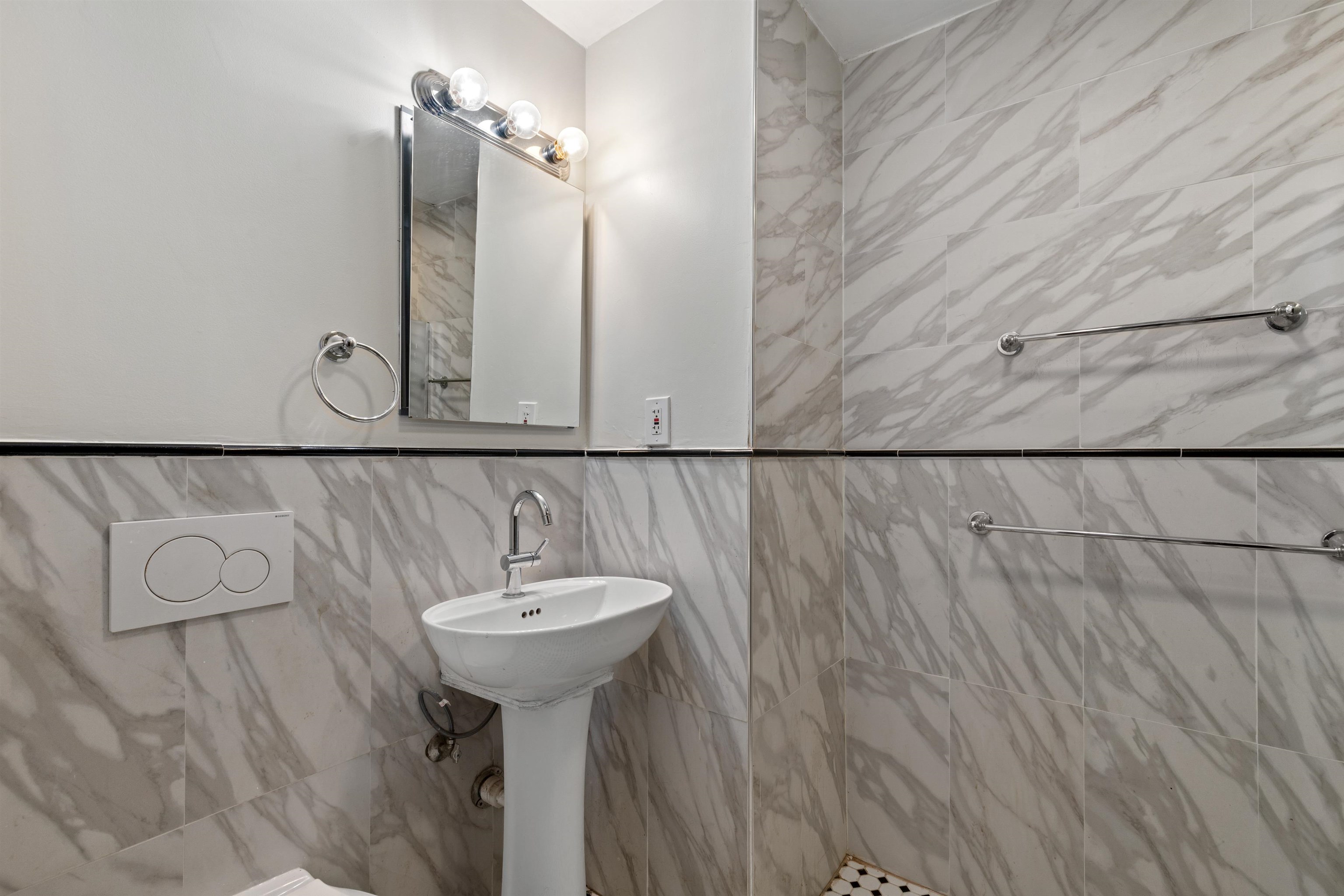 477 PALISADE AVE Unit: 1