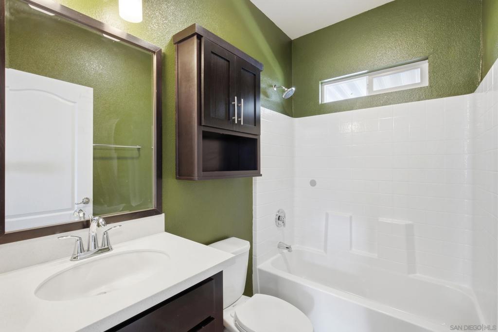 9395 Harritt Rd 3