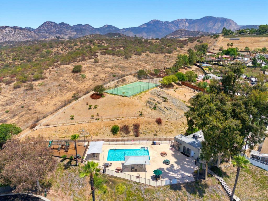 9395 Harritt Rd 3
