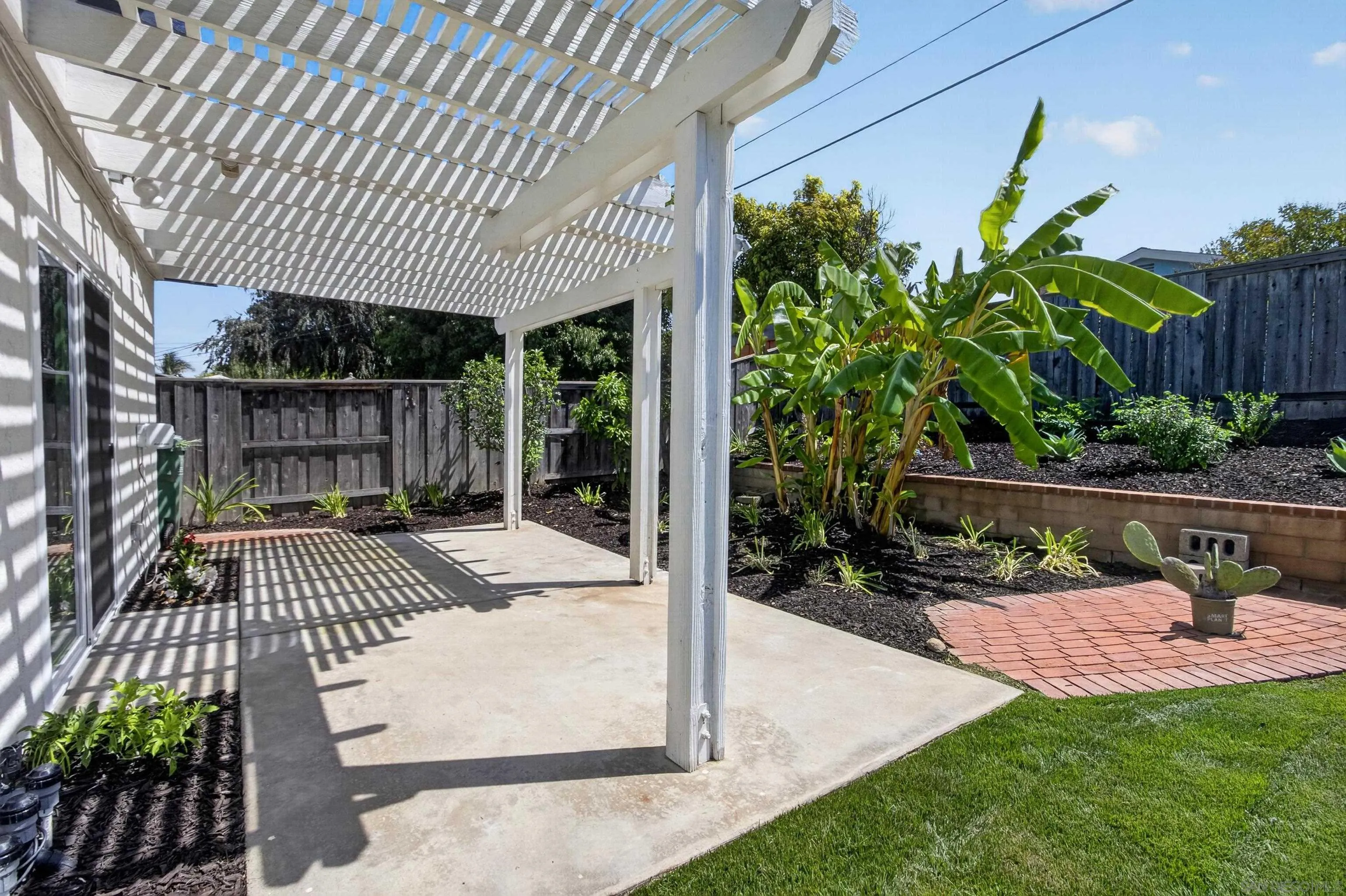 5175 Rebel Road