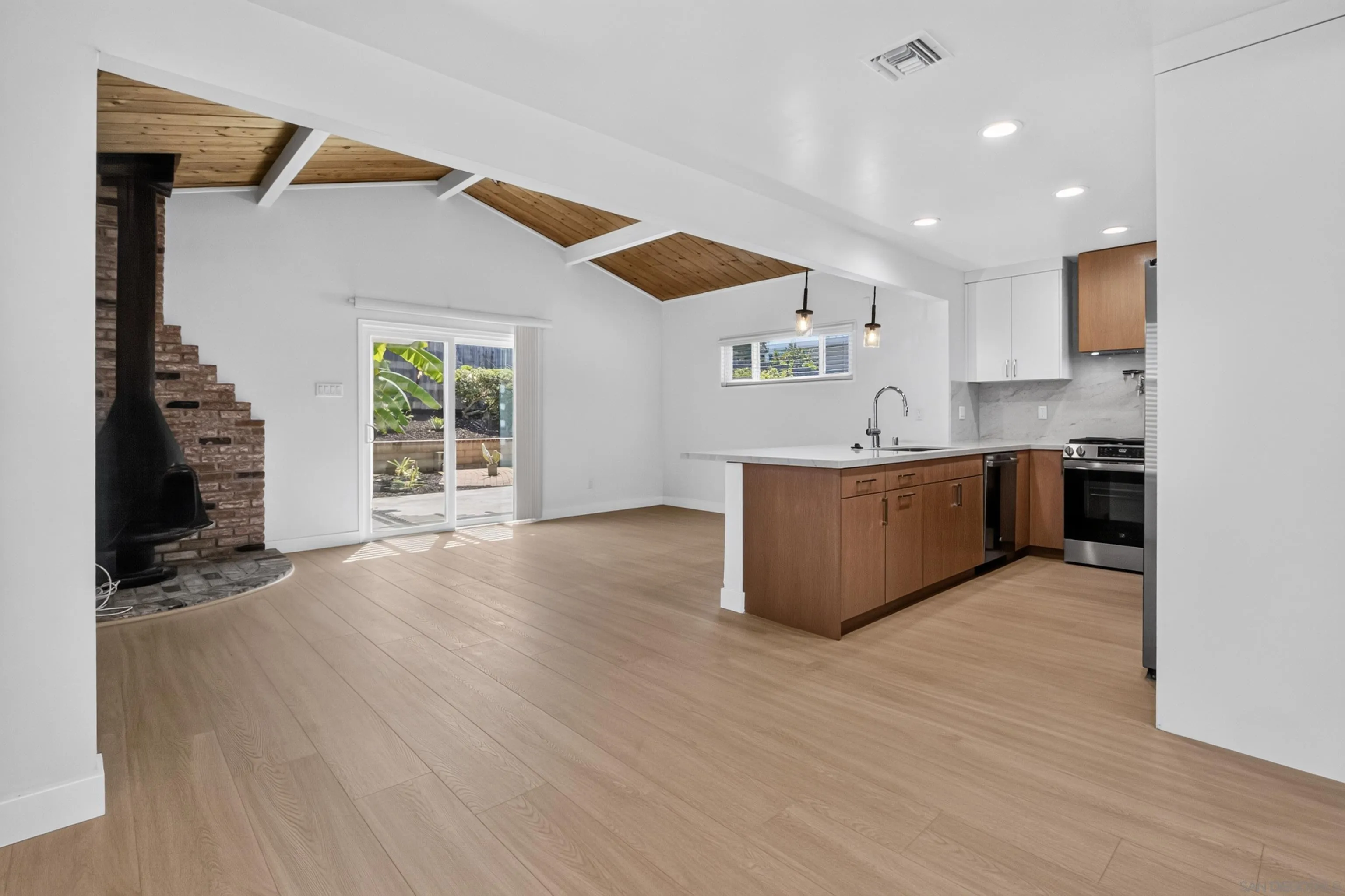 5175 Rebel Road