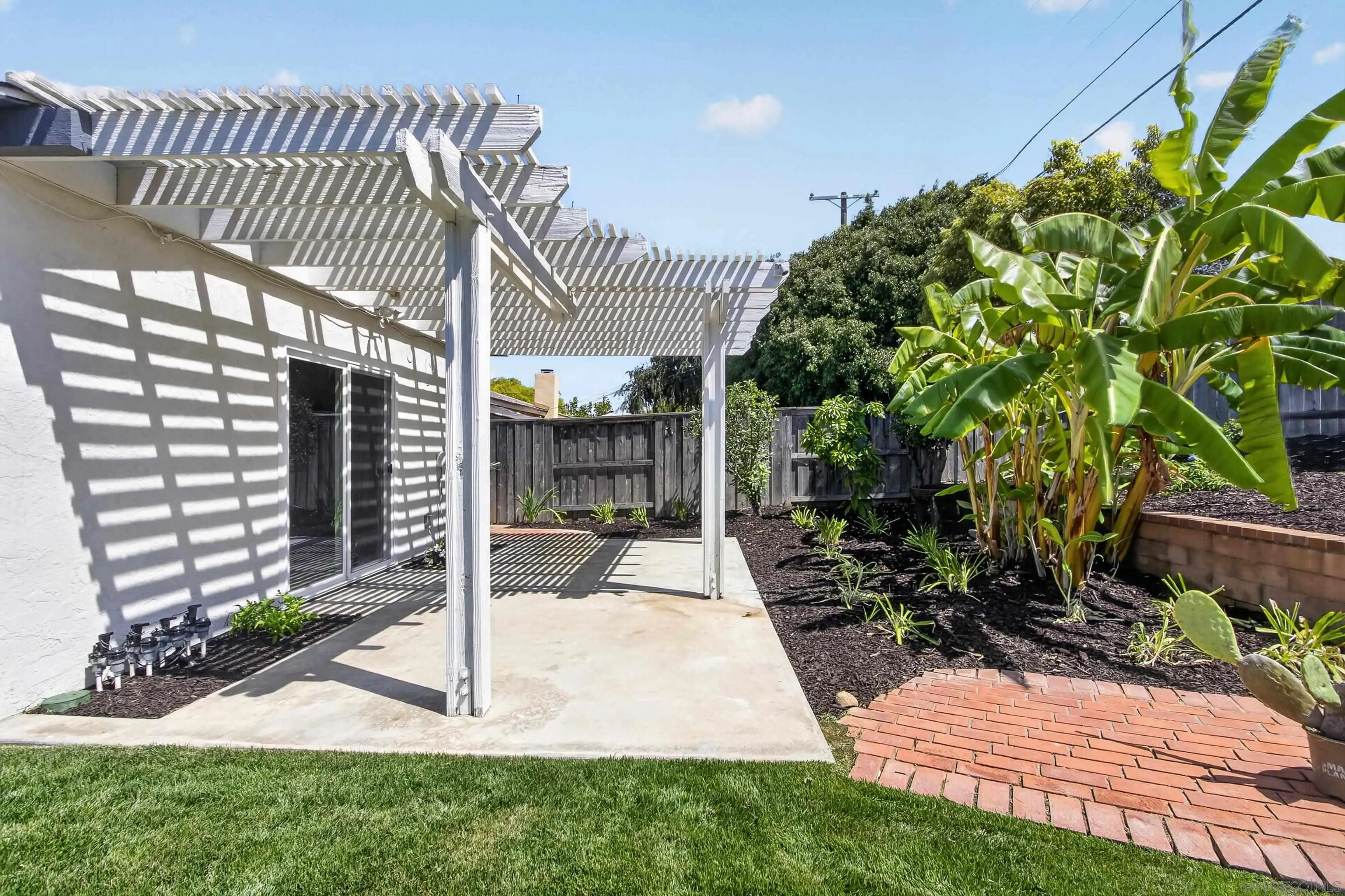 5175 Rebel Road