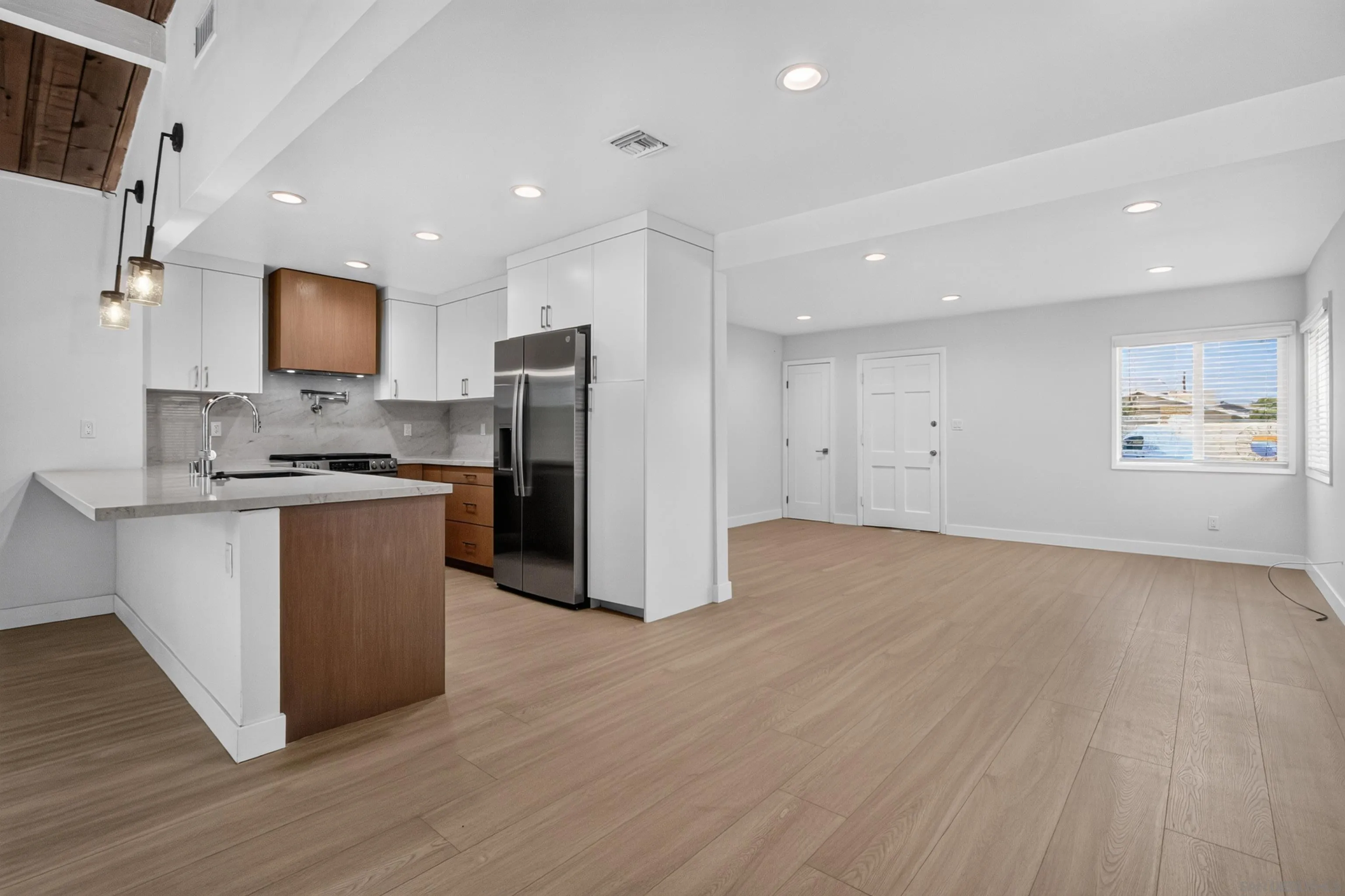 5175 Rebel Road